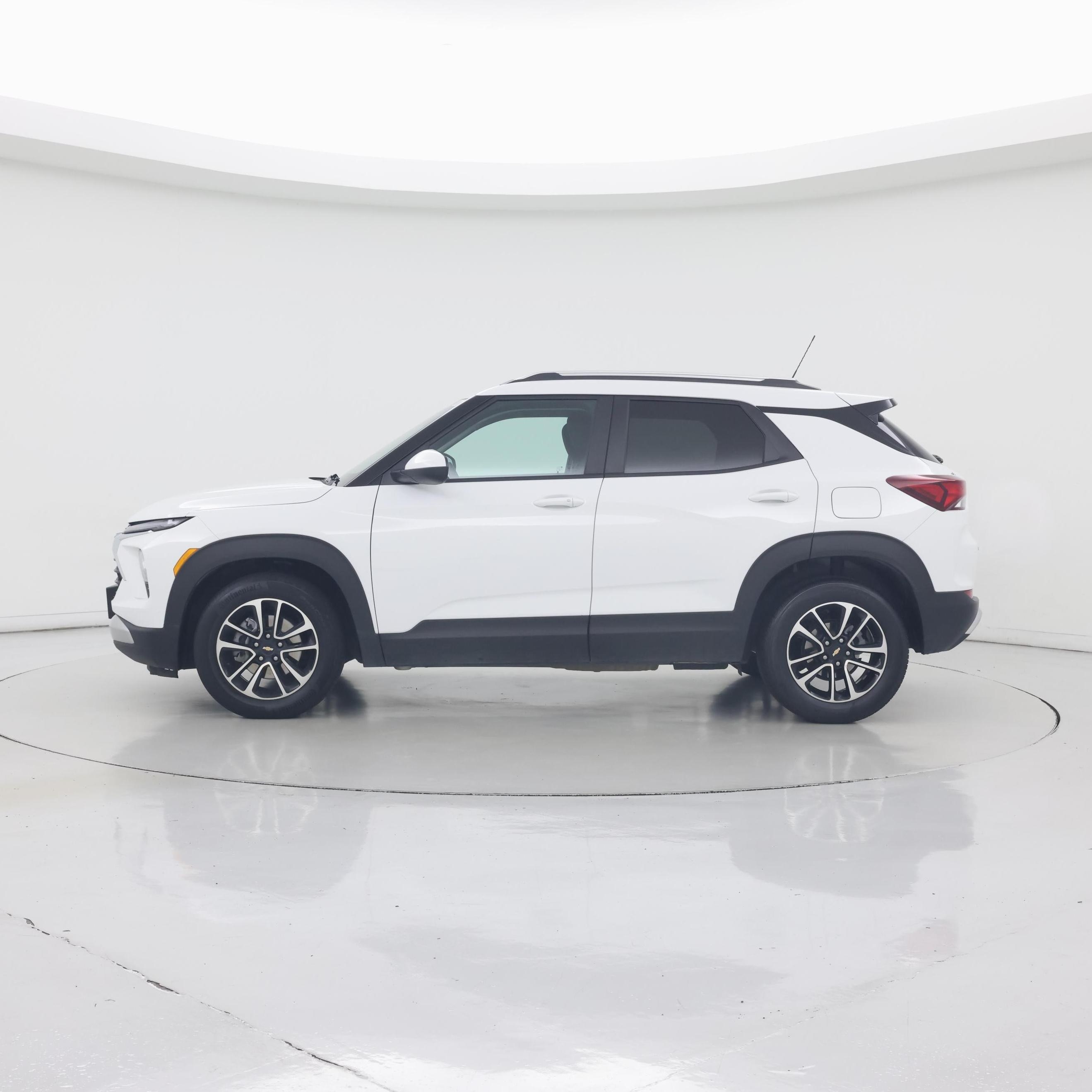 Thumbnail: 2025 Chevrolet TrailBlazer - 3