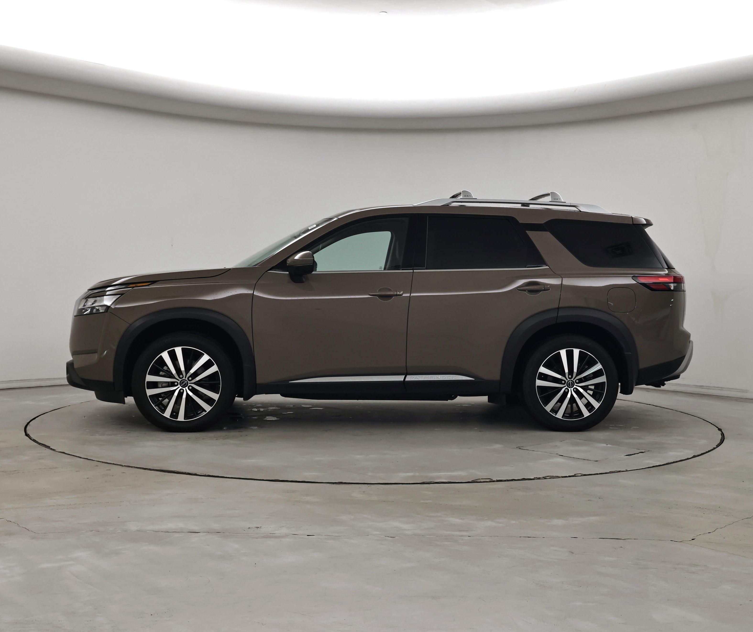 Thumbnail: 2024 Nissan Pathfinder - 3