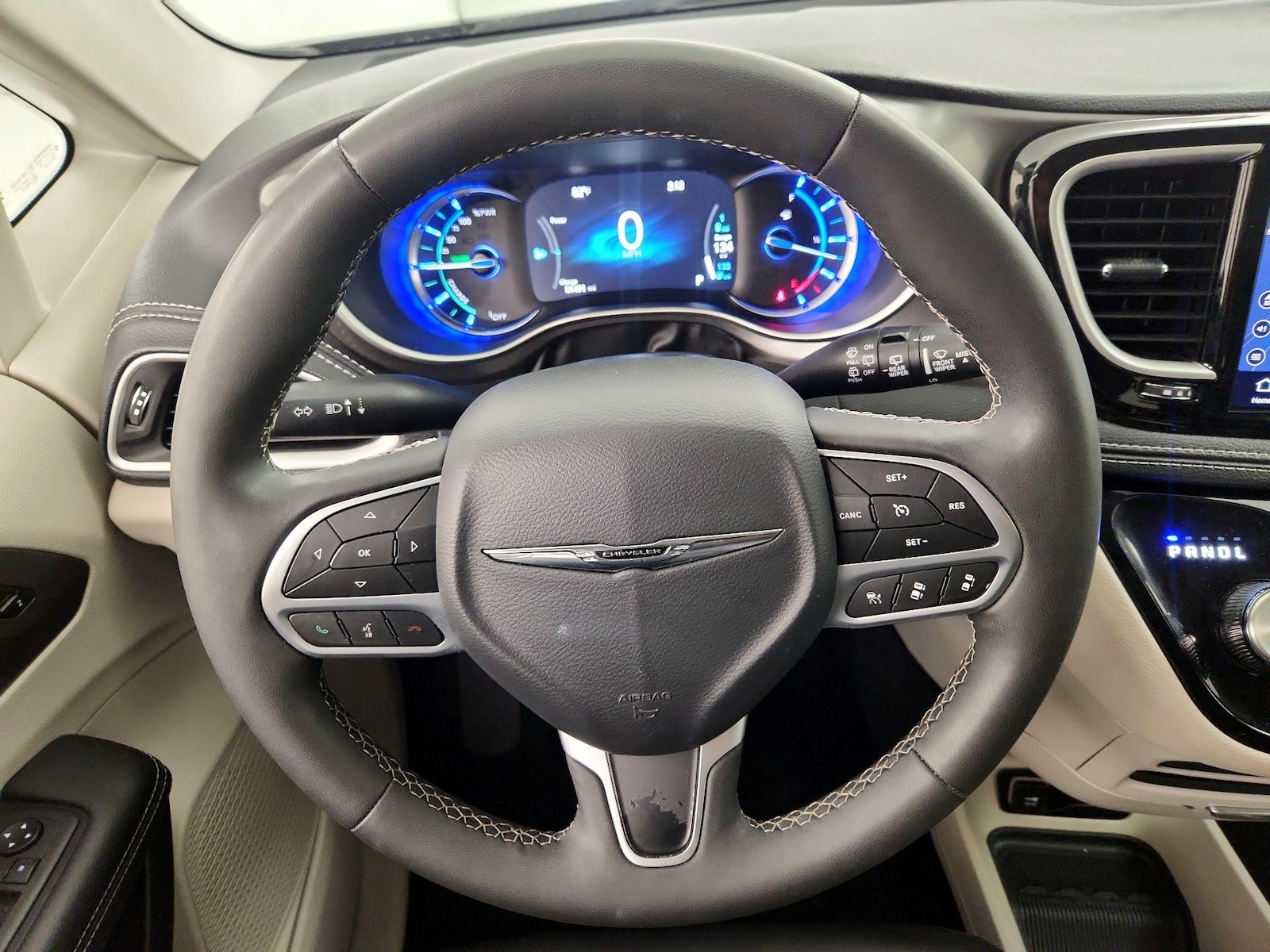 2024 Chrysler Pacifica PHEV Select - Photo 11