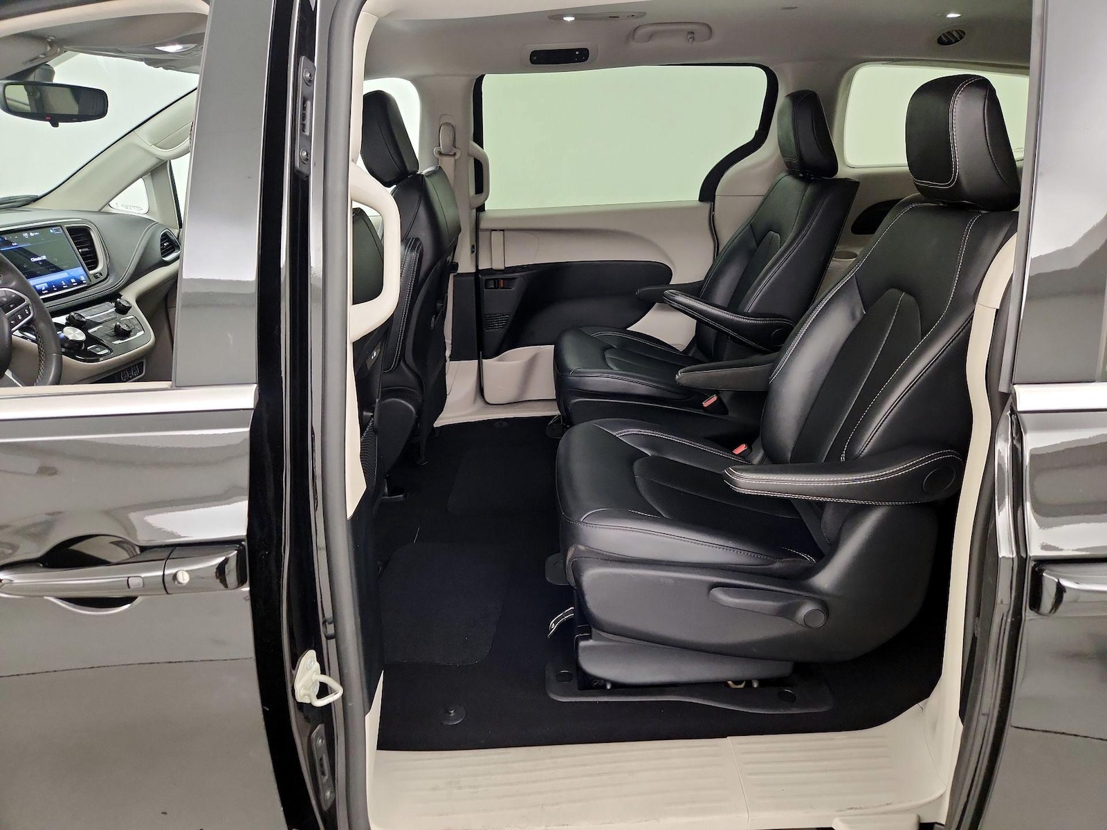 2024 Chrysler Pacifica PHEV Select - Photo 21