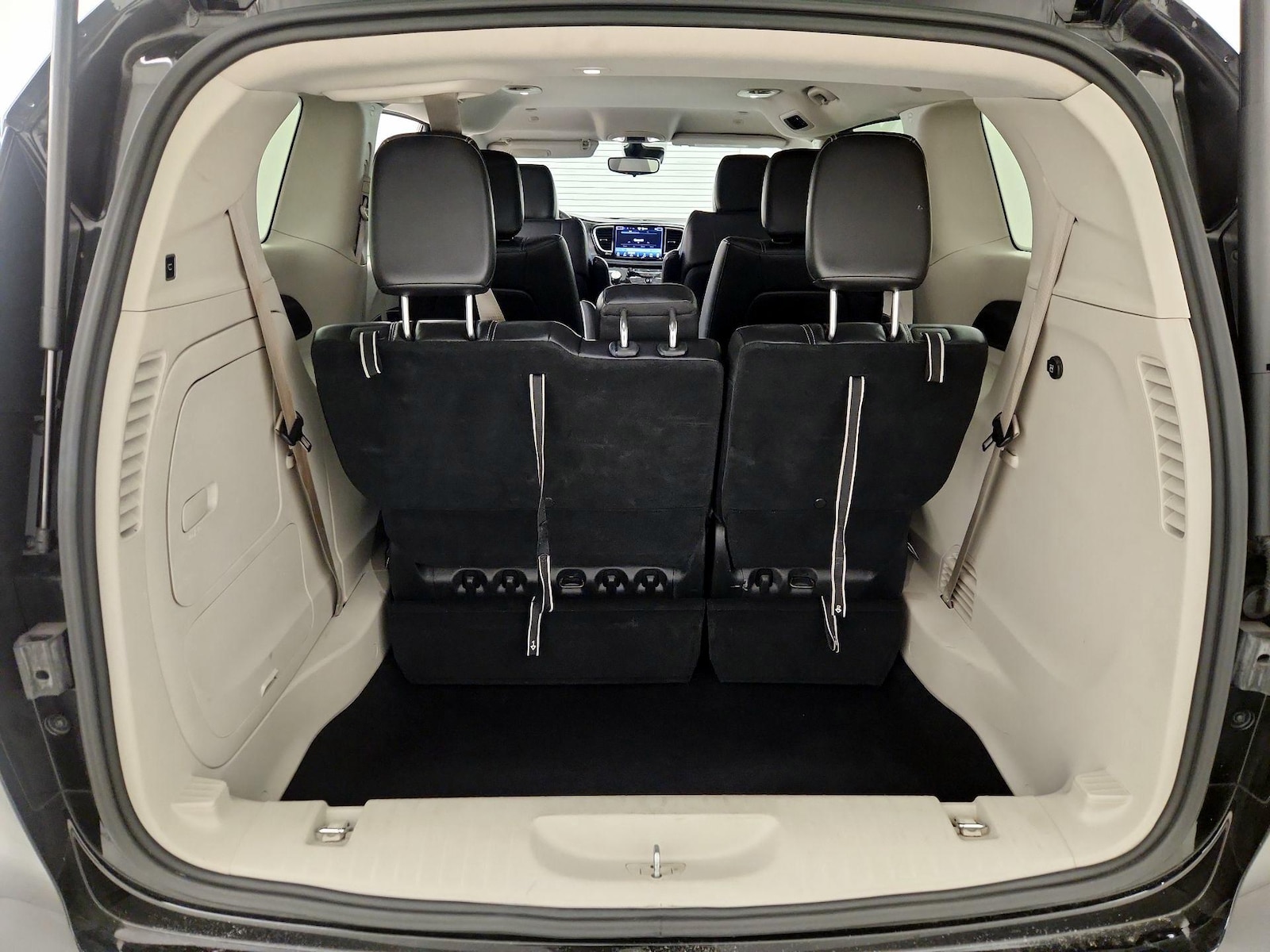 2024 Chrysler Pacifica PHEV Select - Photo 23