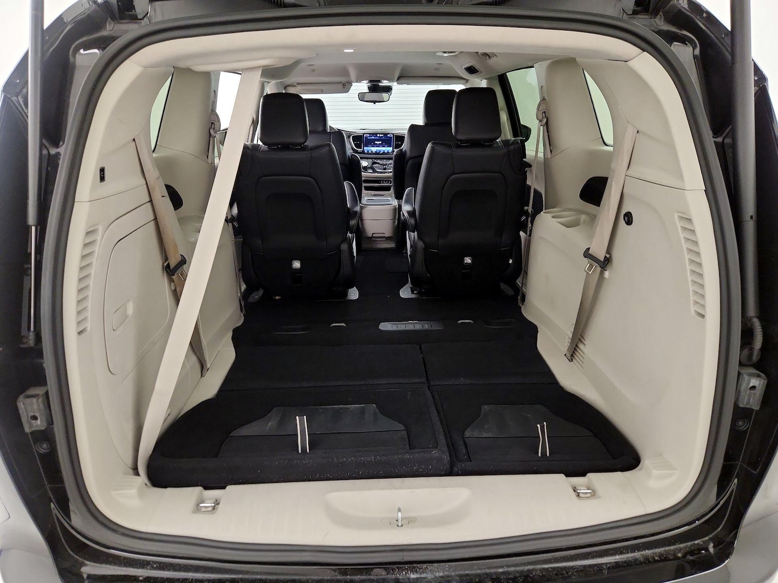 2024 Chrysler Pacifica PHEV Select - Photo 24