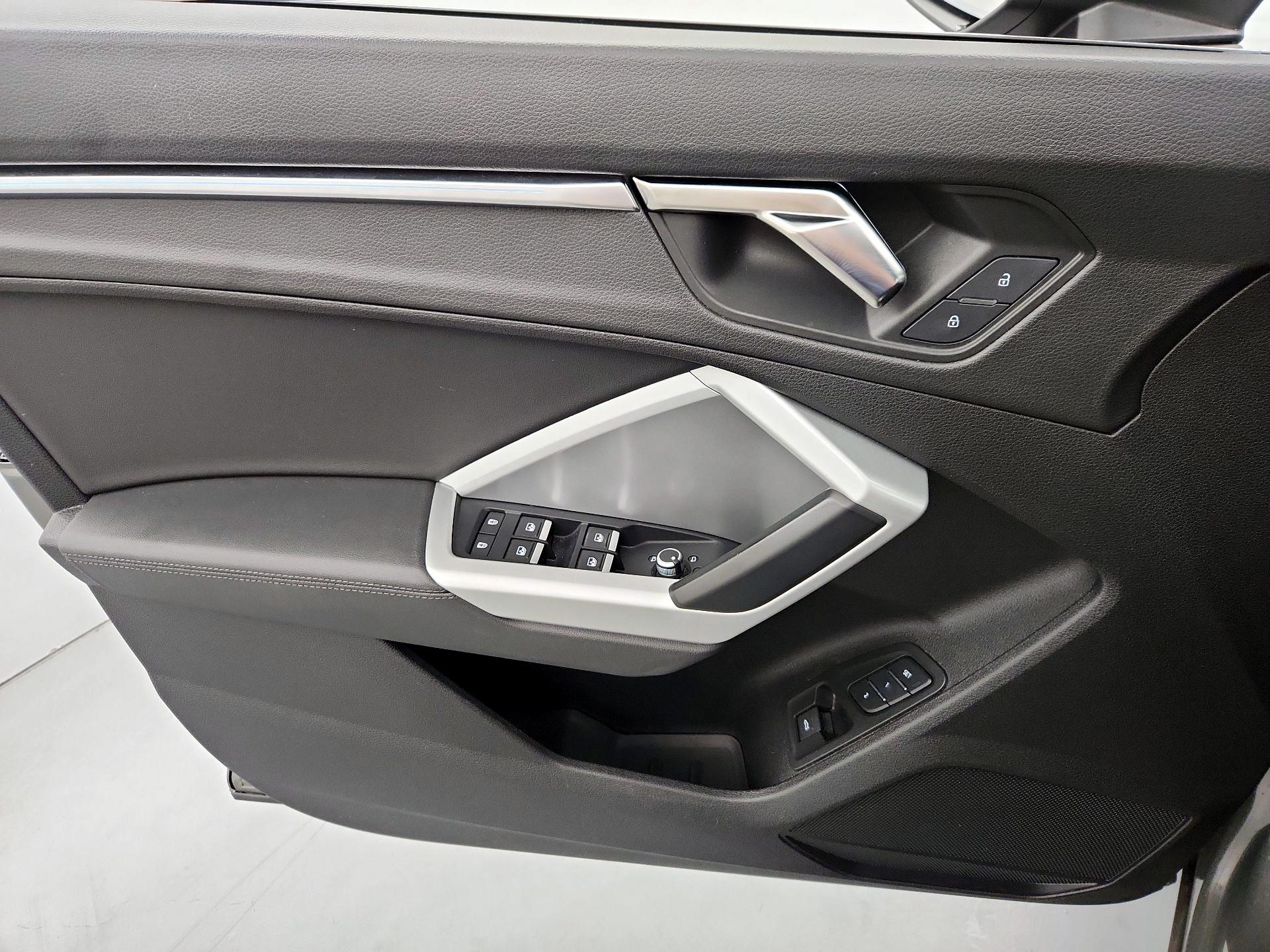 Thumbnail: 2022 Audi Q3 - 12