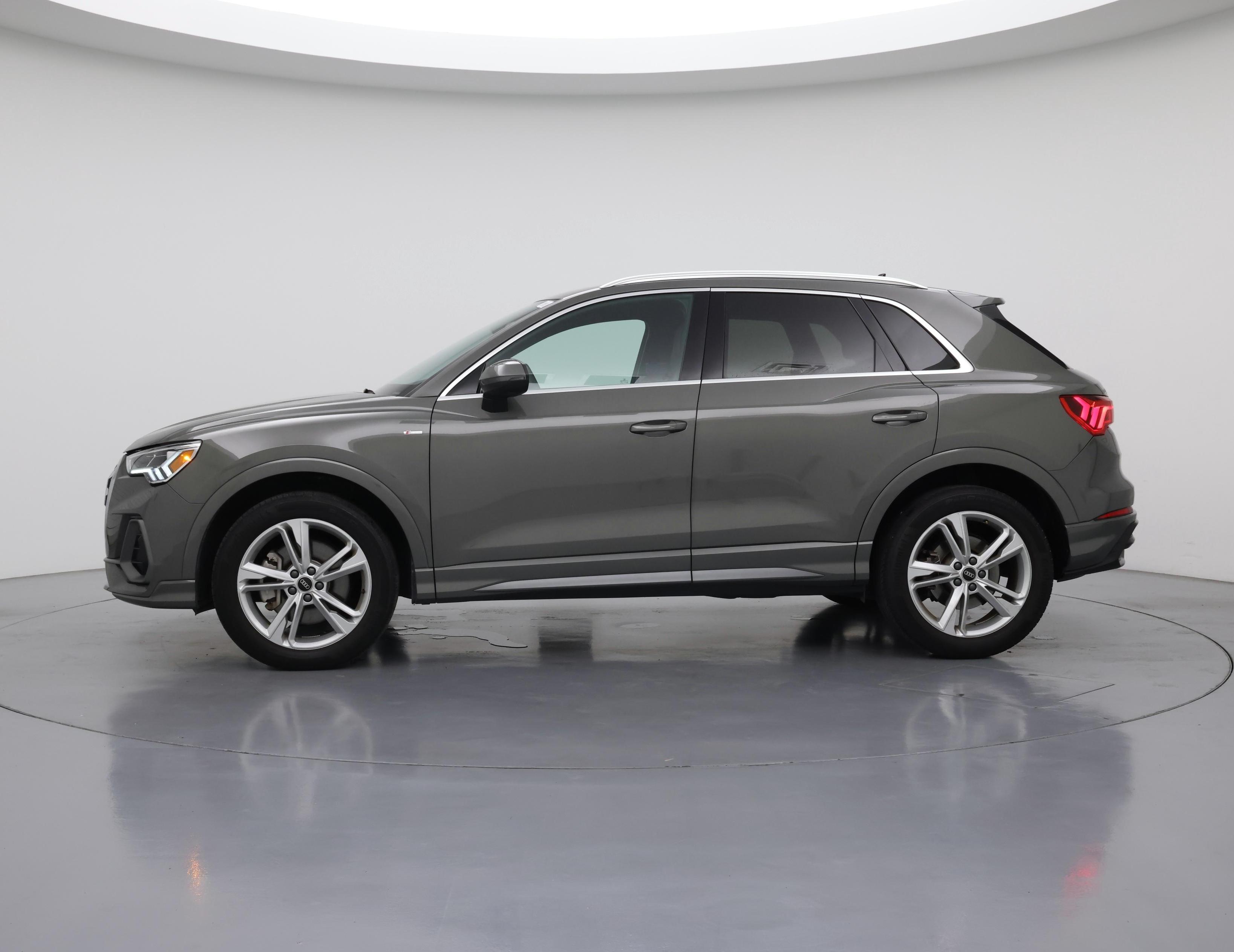 Thumbnail: 2022 Audi Q3 - 3