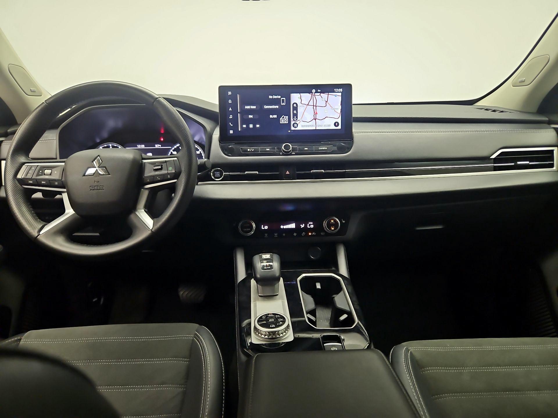 Thumbnail: 2025 Mitsubishi Outlander - 9