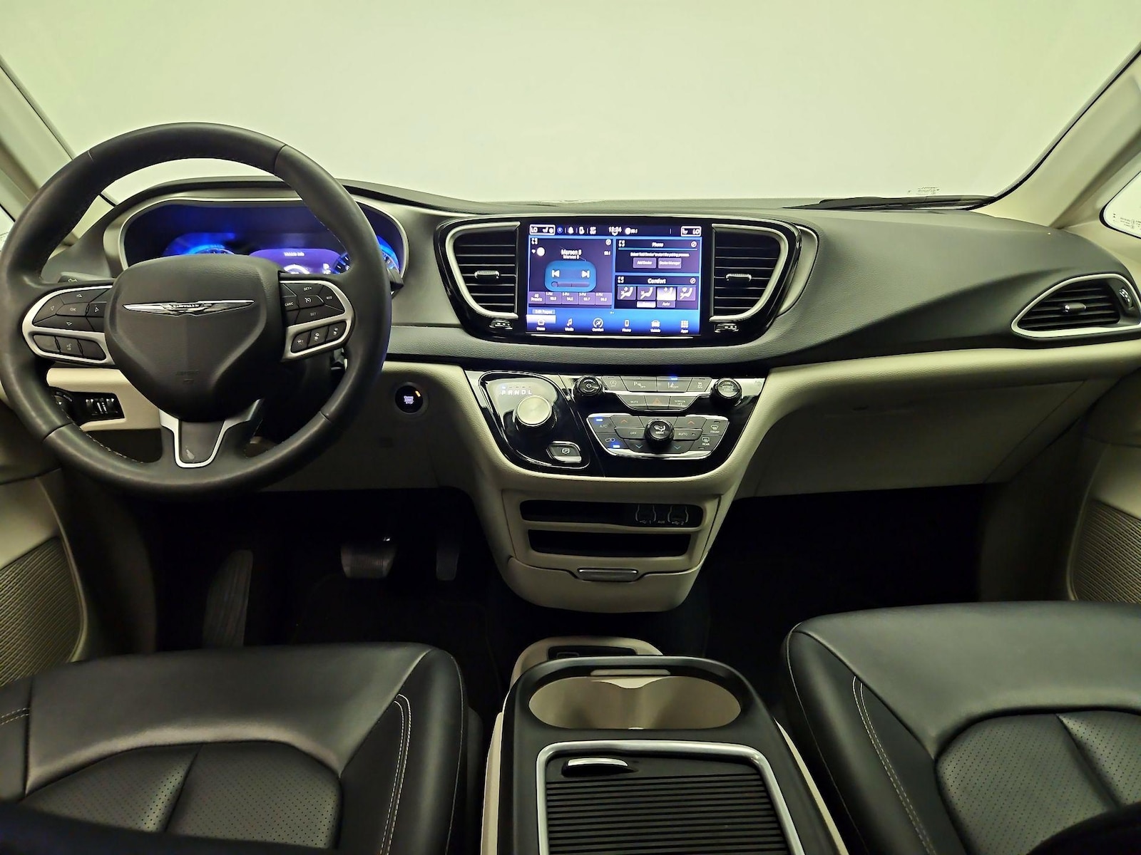 2024 Chrysler Pacifica Touring L - Photo 10