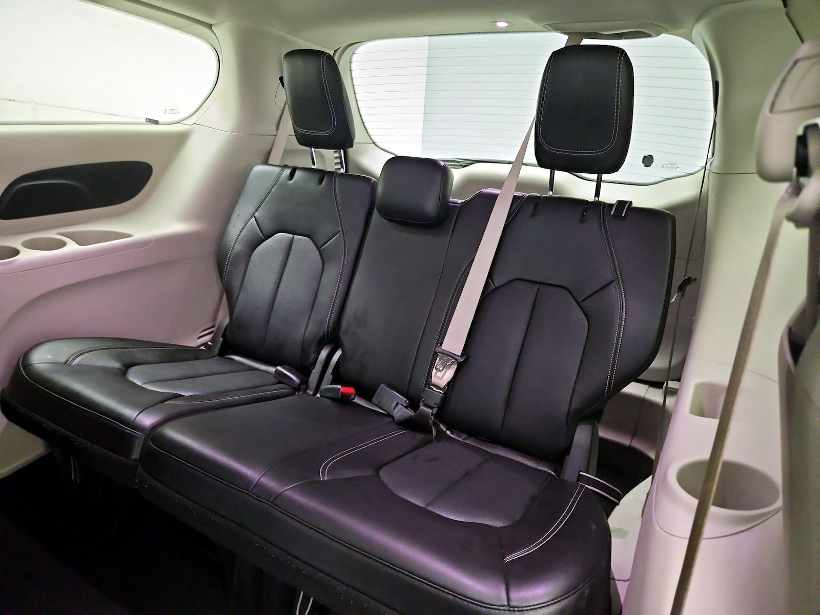 2024 Chrysler Pacifica Touring L - Photo 21