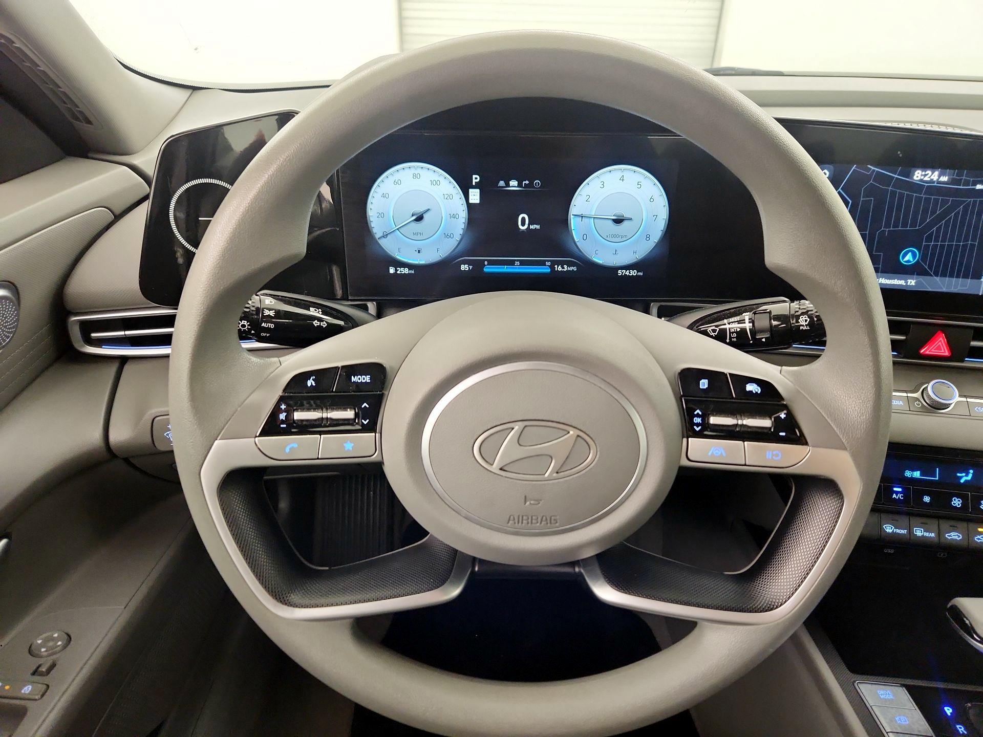 Thumbnail: 2024 Hyundai Elantra - 10