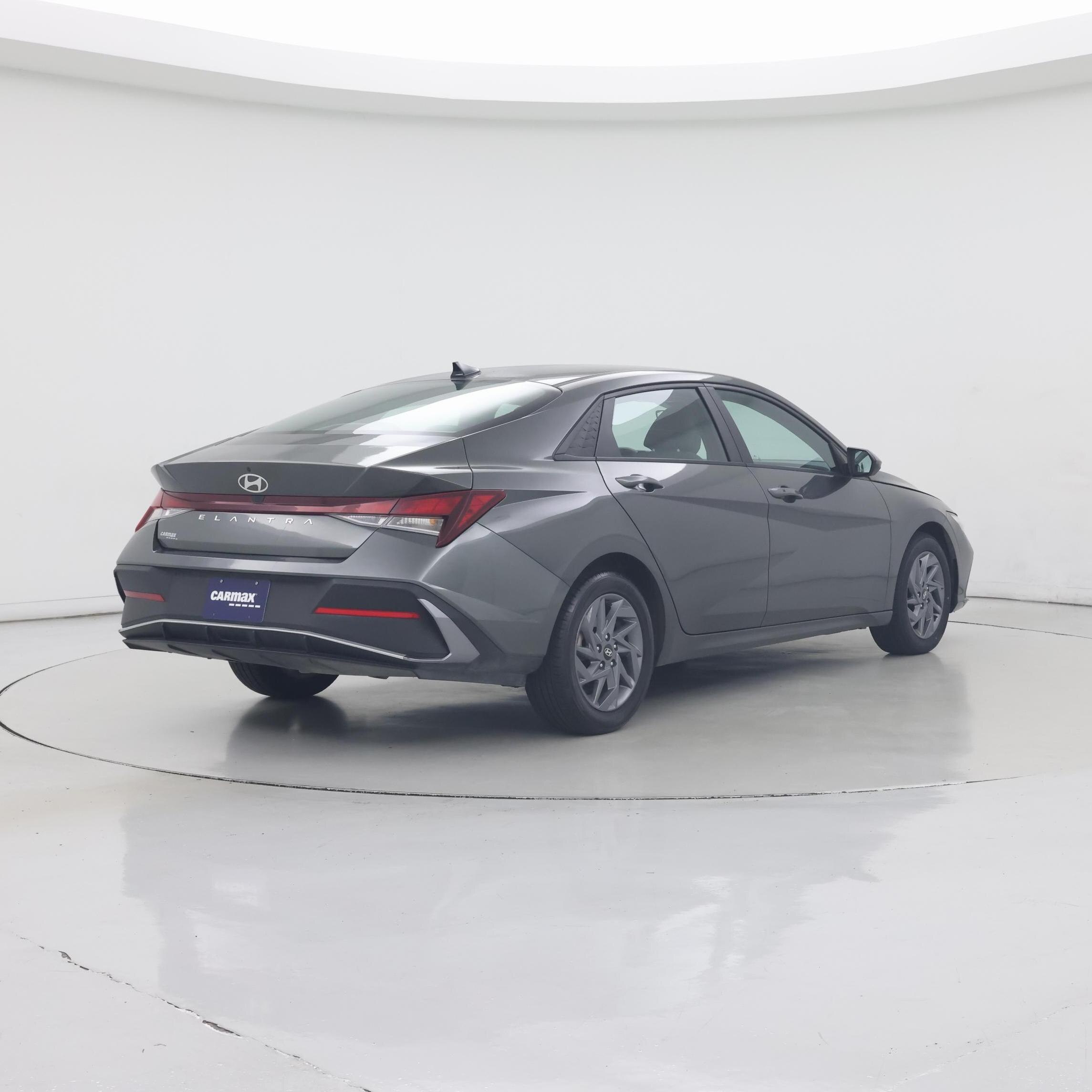Thumbnail: 2024 Hyundai Elantra - 8
