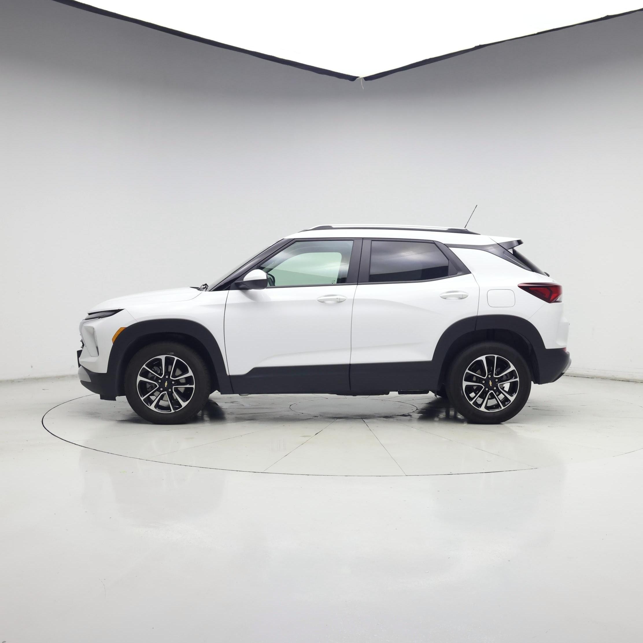 Thumbnail: 2025 Chevrolet TrailBlazer - 3