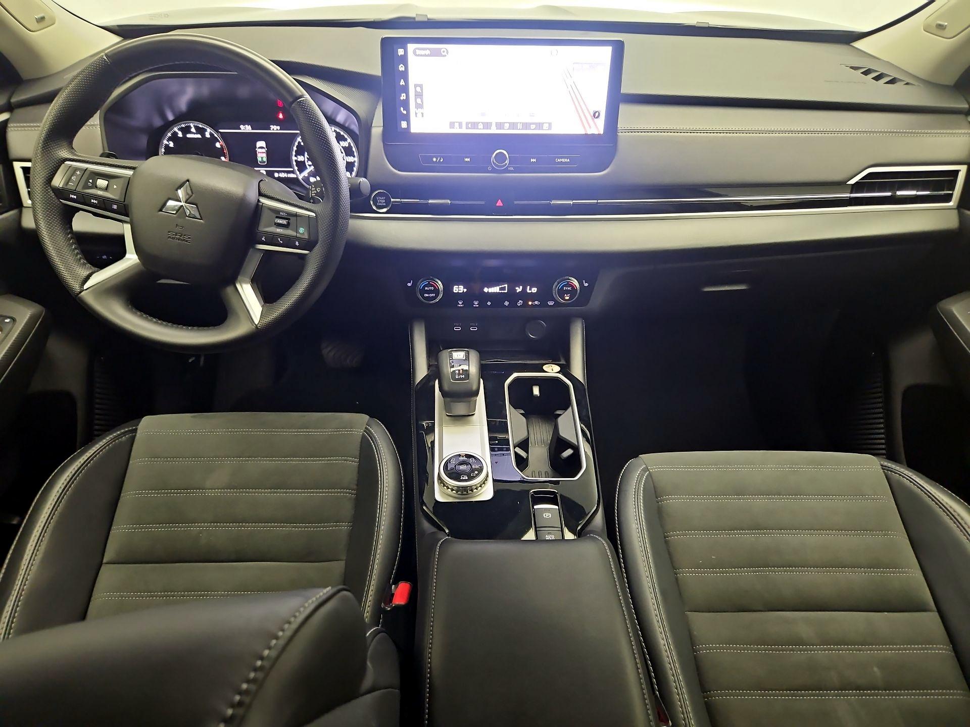 Thumbnail: 2025 Mitsubishi Outlander - 9