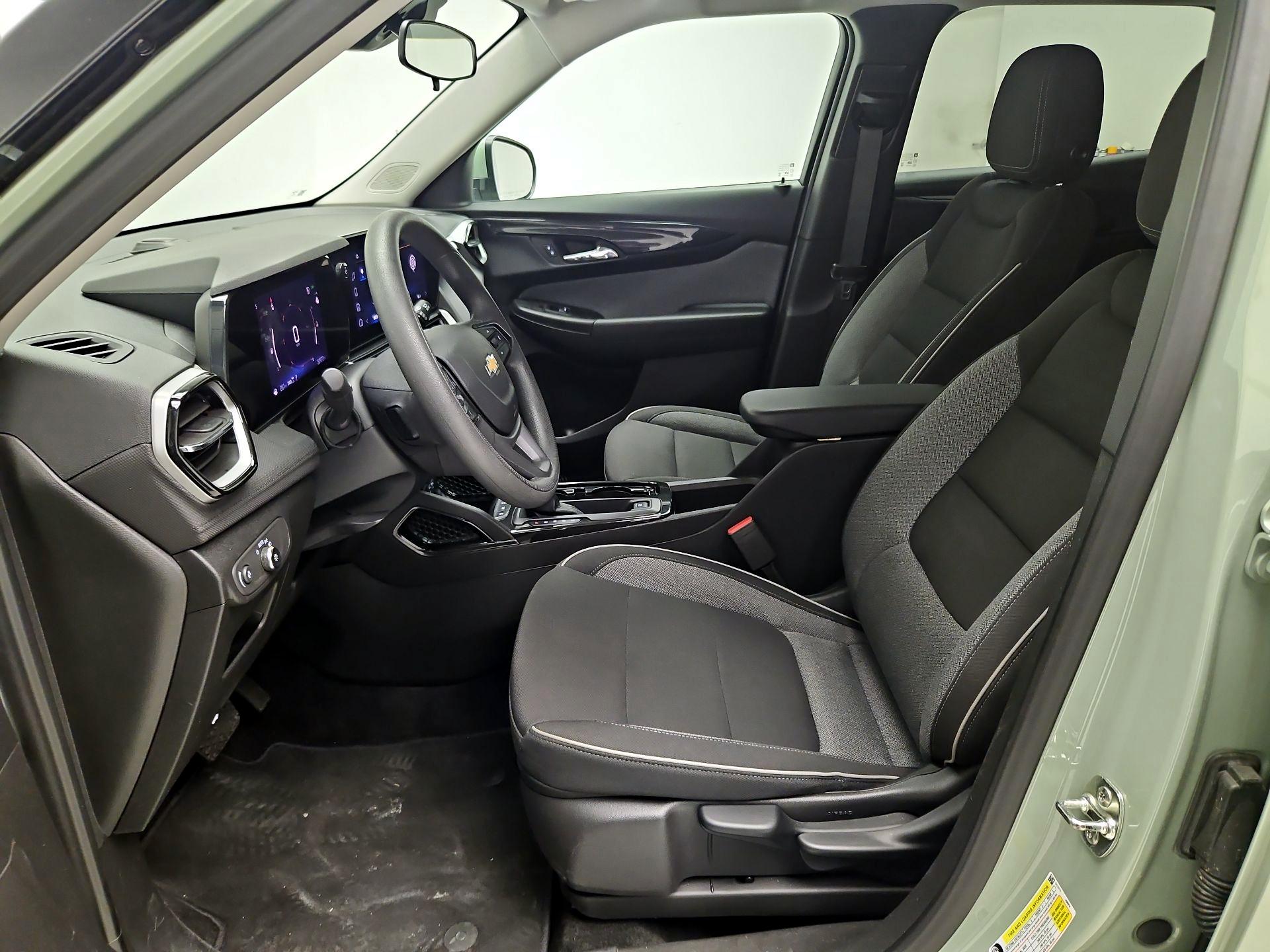 Thumbnail: 2025 Chevrolet TrailBlazer - 11