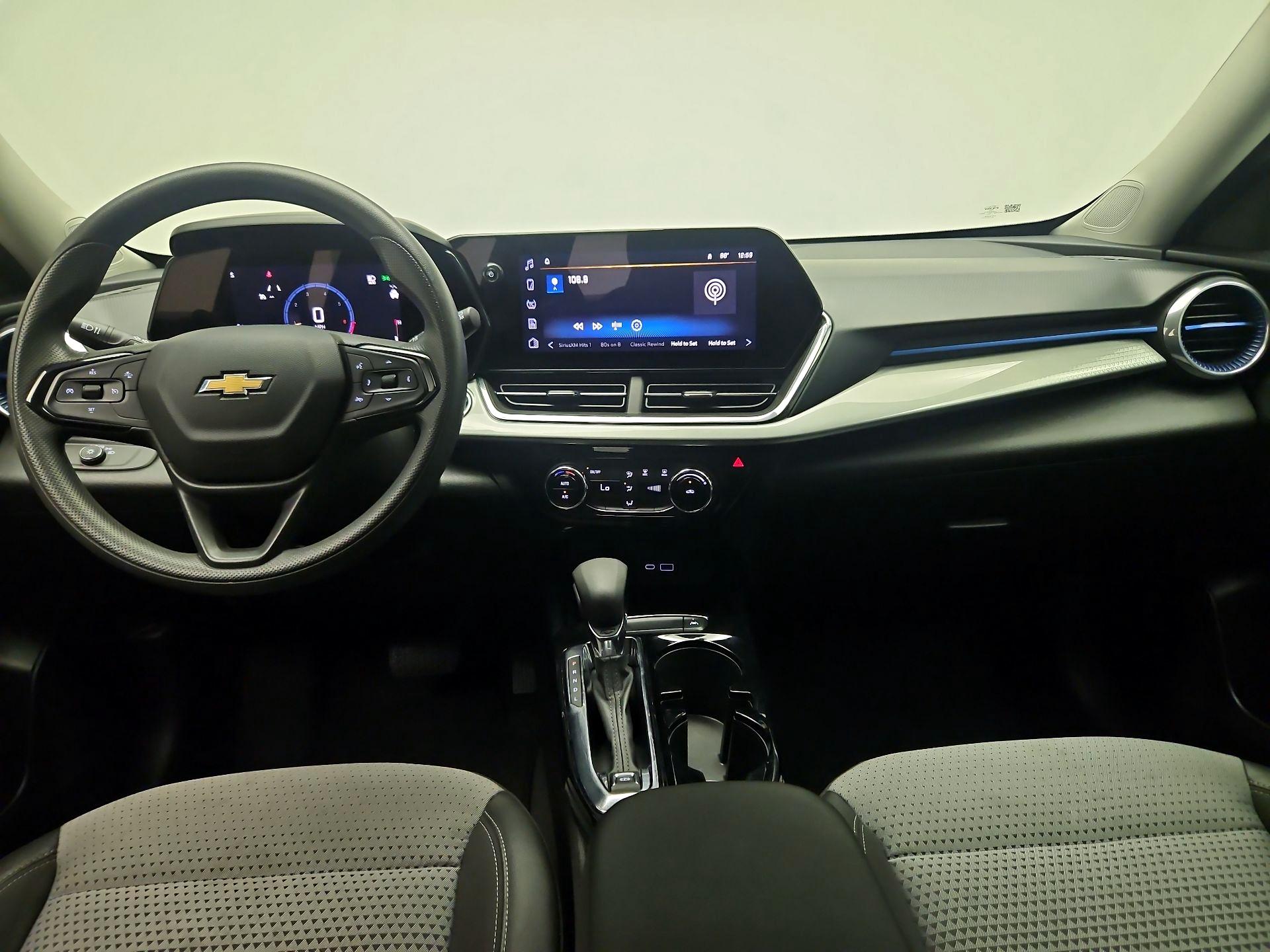 Thumbnail: 2025 Chevrolet Trax - 9