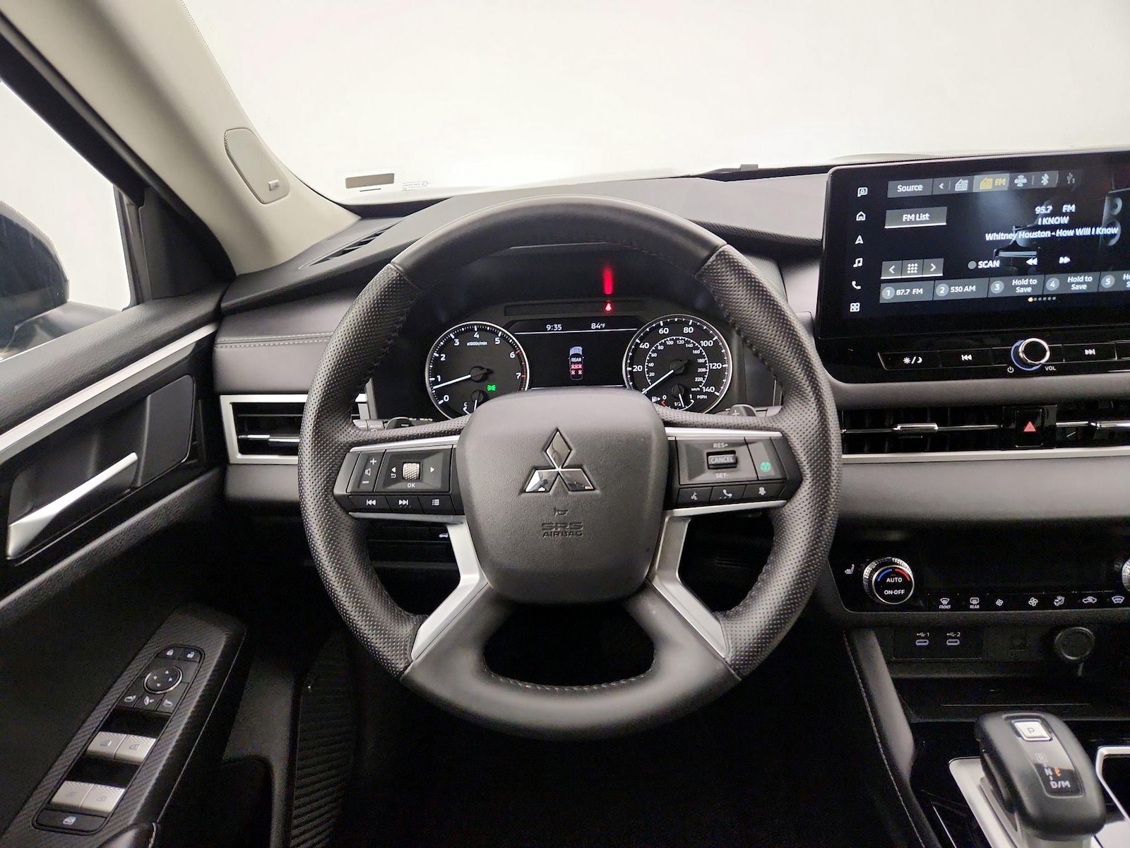 2025 Mitsubishi Outlander SE - Photo 11
