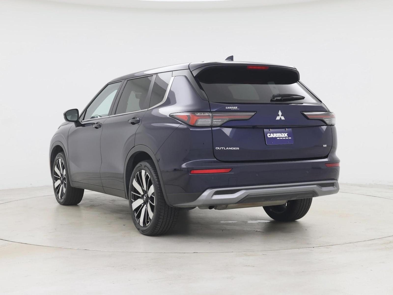2025 Mitsubishi Outlander SE - Photo 3