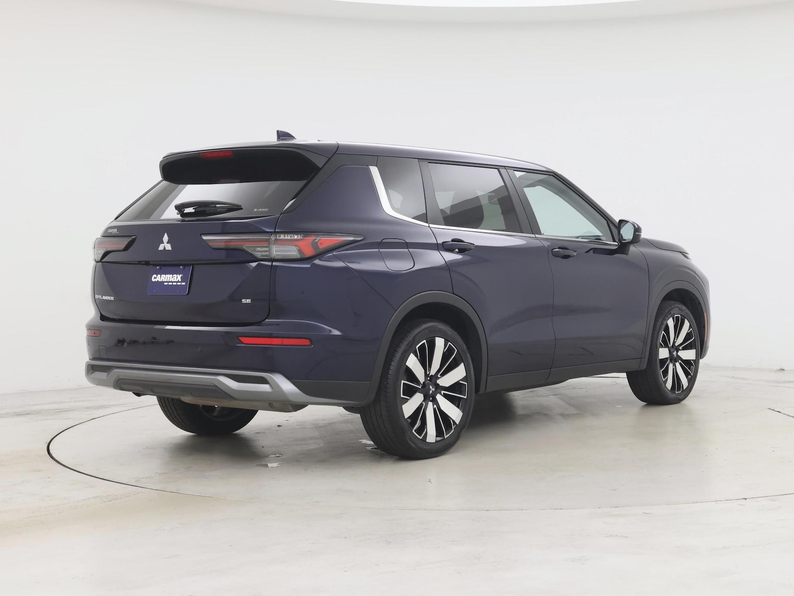 2025 Mitsubishi Outlander SE - Photo 9
