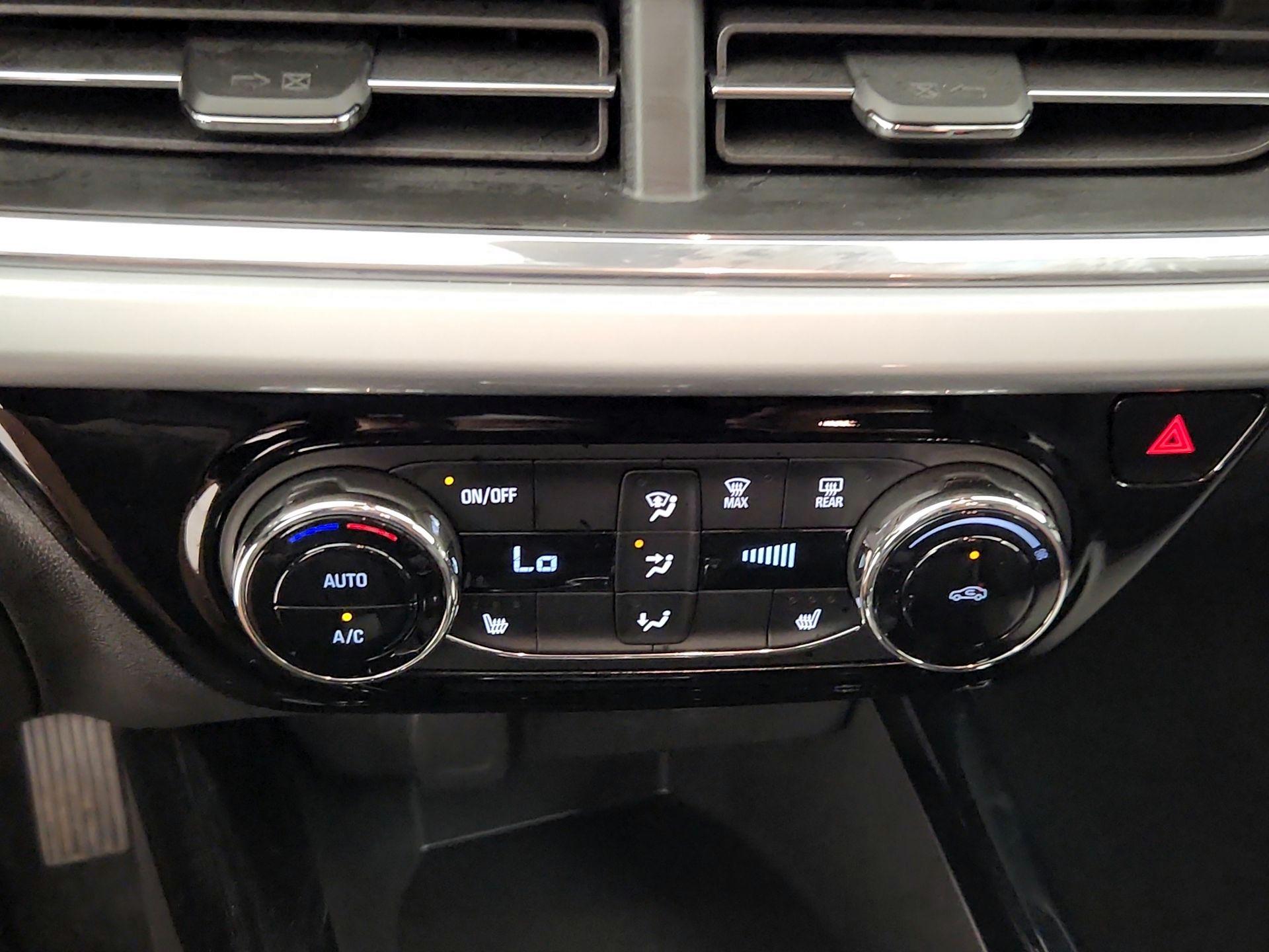 Thumbnail: 2025 Chevrolet Trax - 16