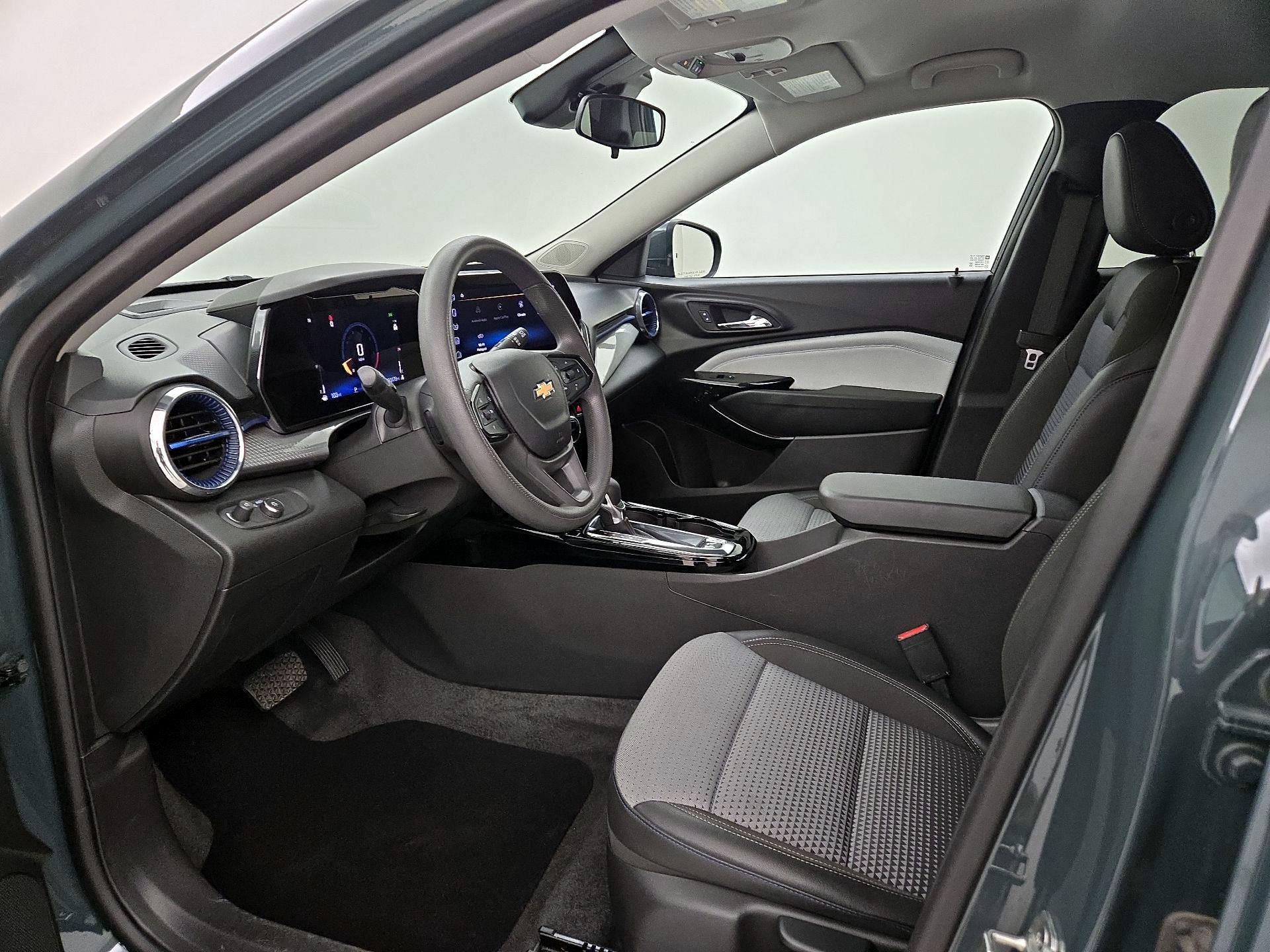 Thumbnail: 2025 Chevrolet Trax - 11