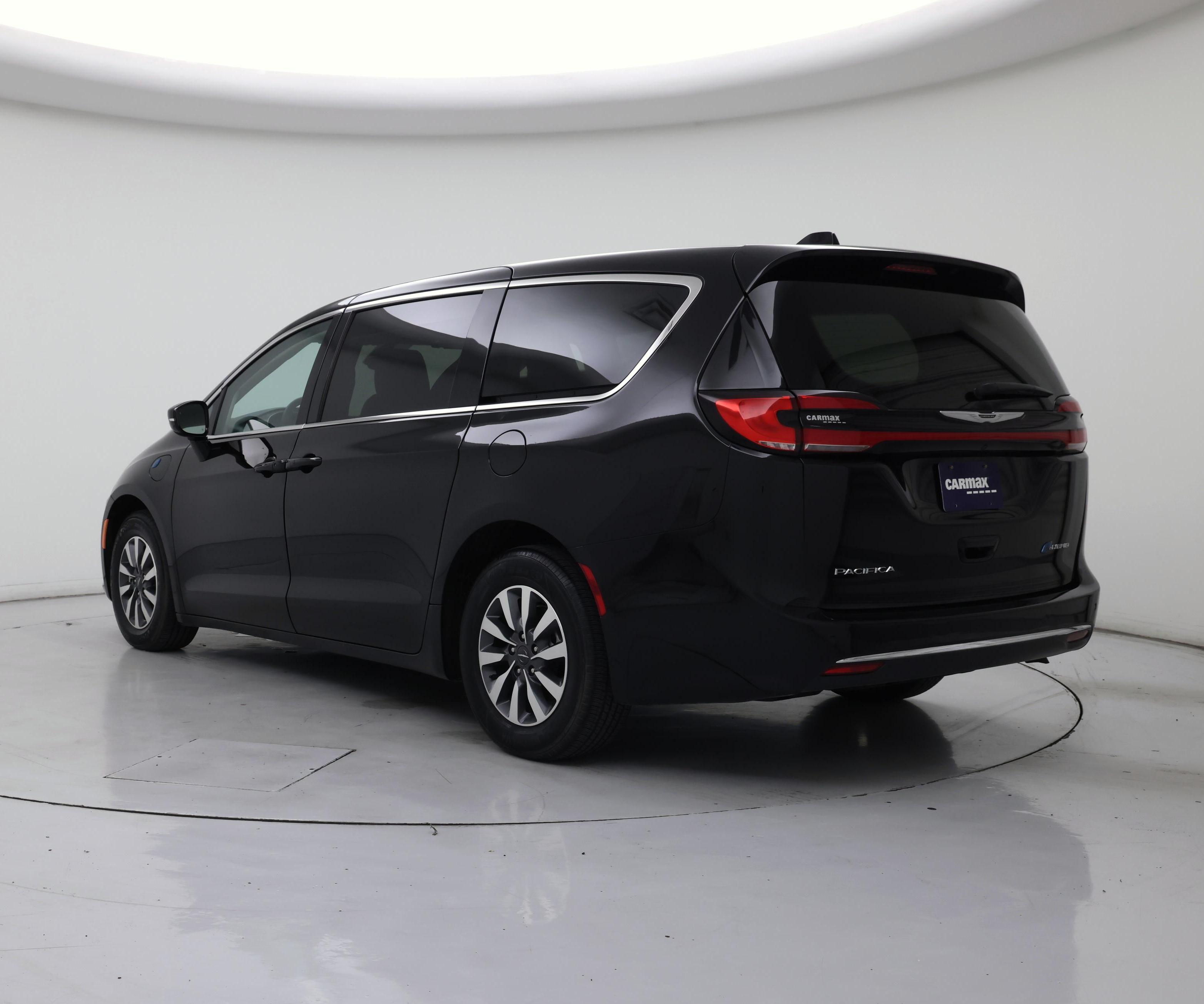 Thumbnail: 2024 Chrysler Pacifica - 2