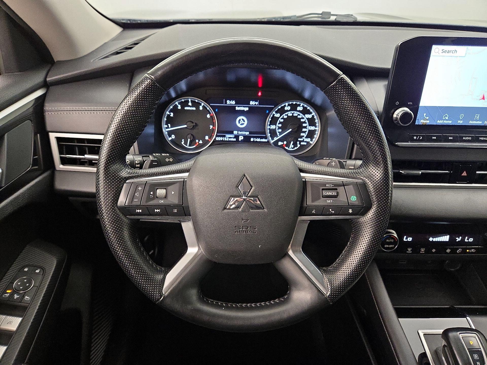 Thumbnail: 2024 Mitsubishi Outlander - 10