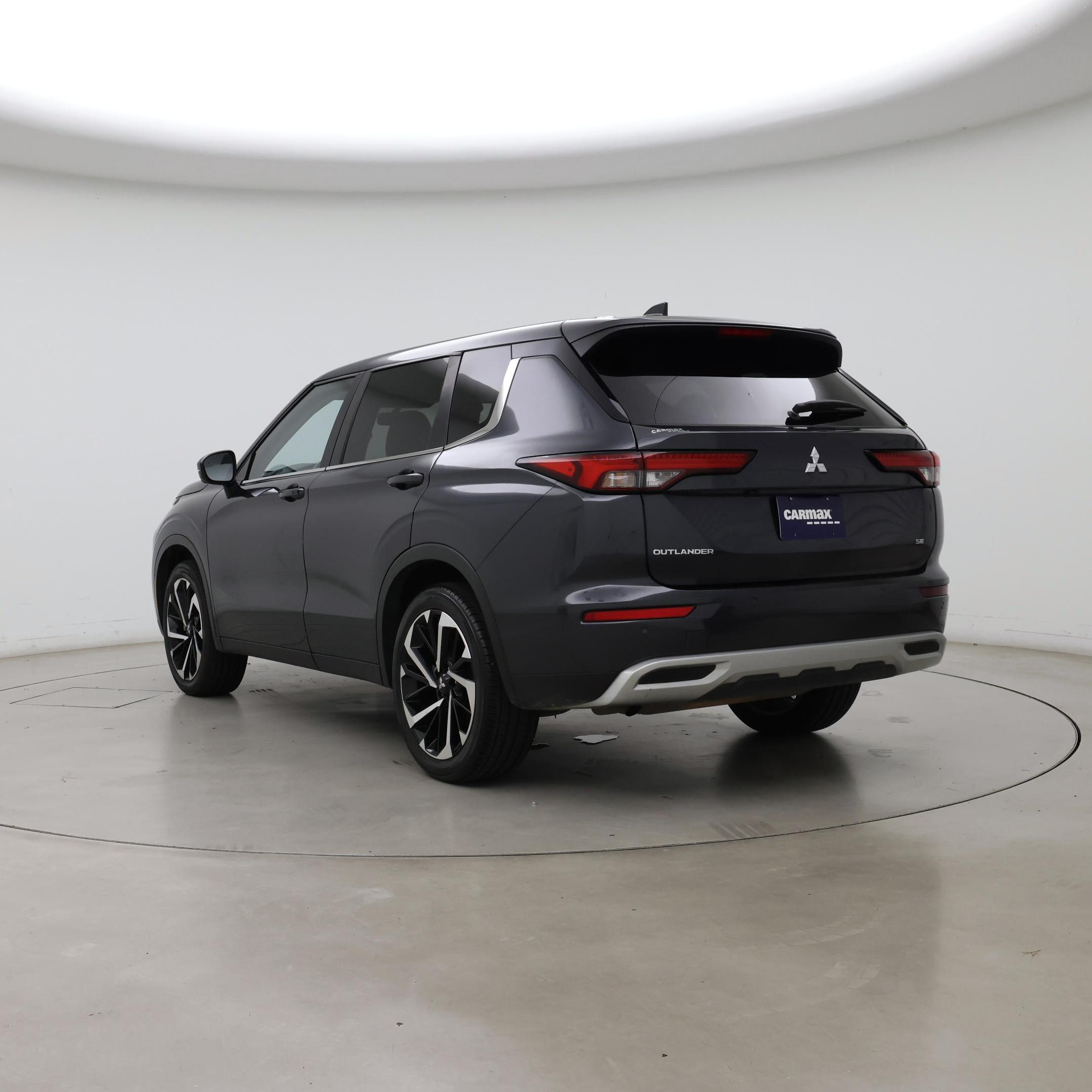 Thumbnail: 2024 Mitsubishi Outlander - 2