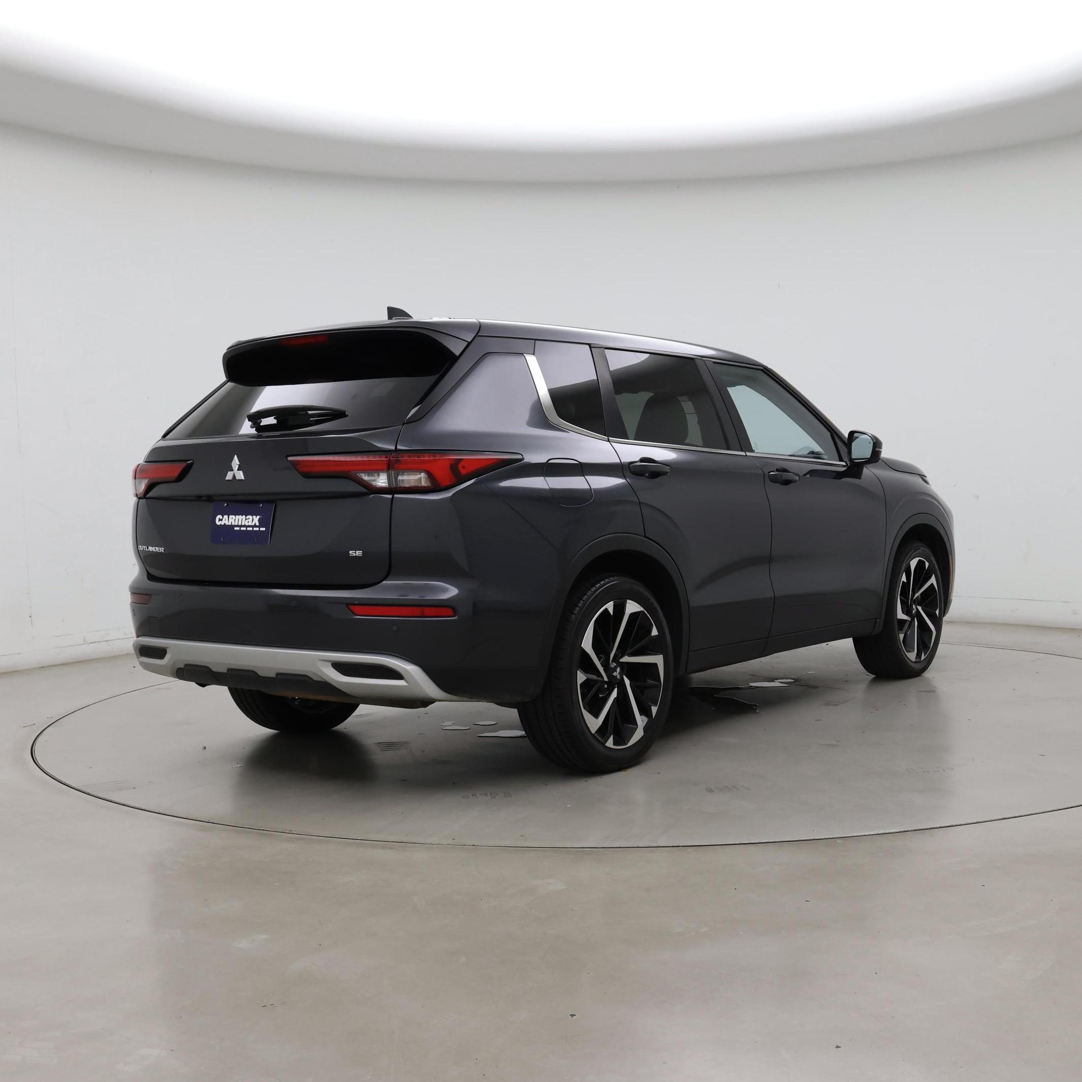 Thumbnail: 2024 Mitsubishi Outlander - 8