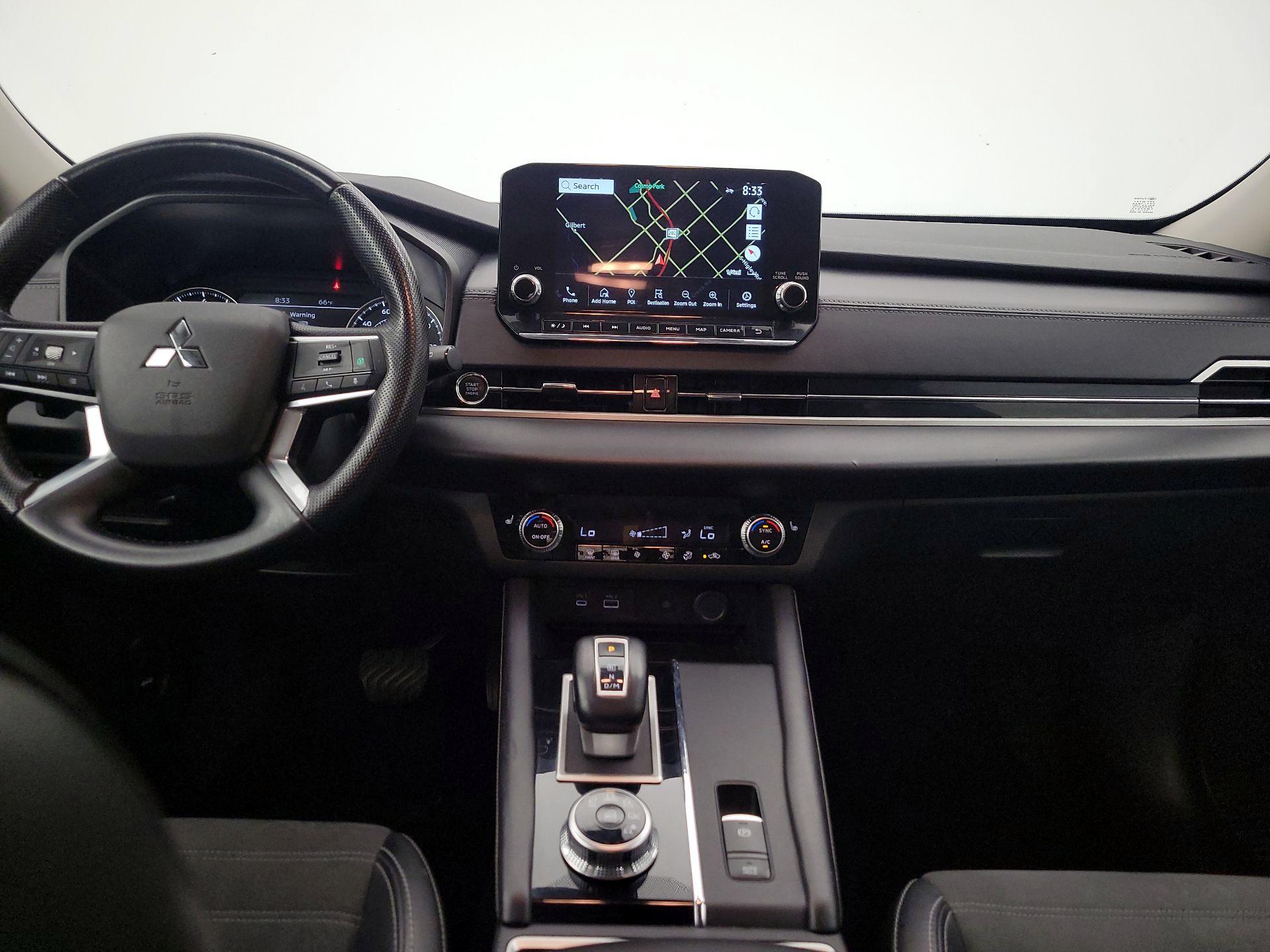 Thumbnail: 2024 Mitsubishi Outlander - 9