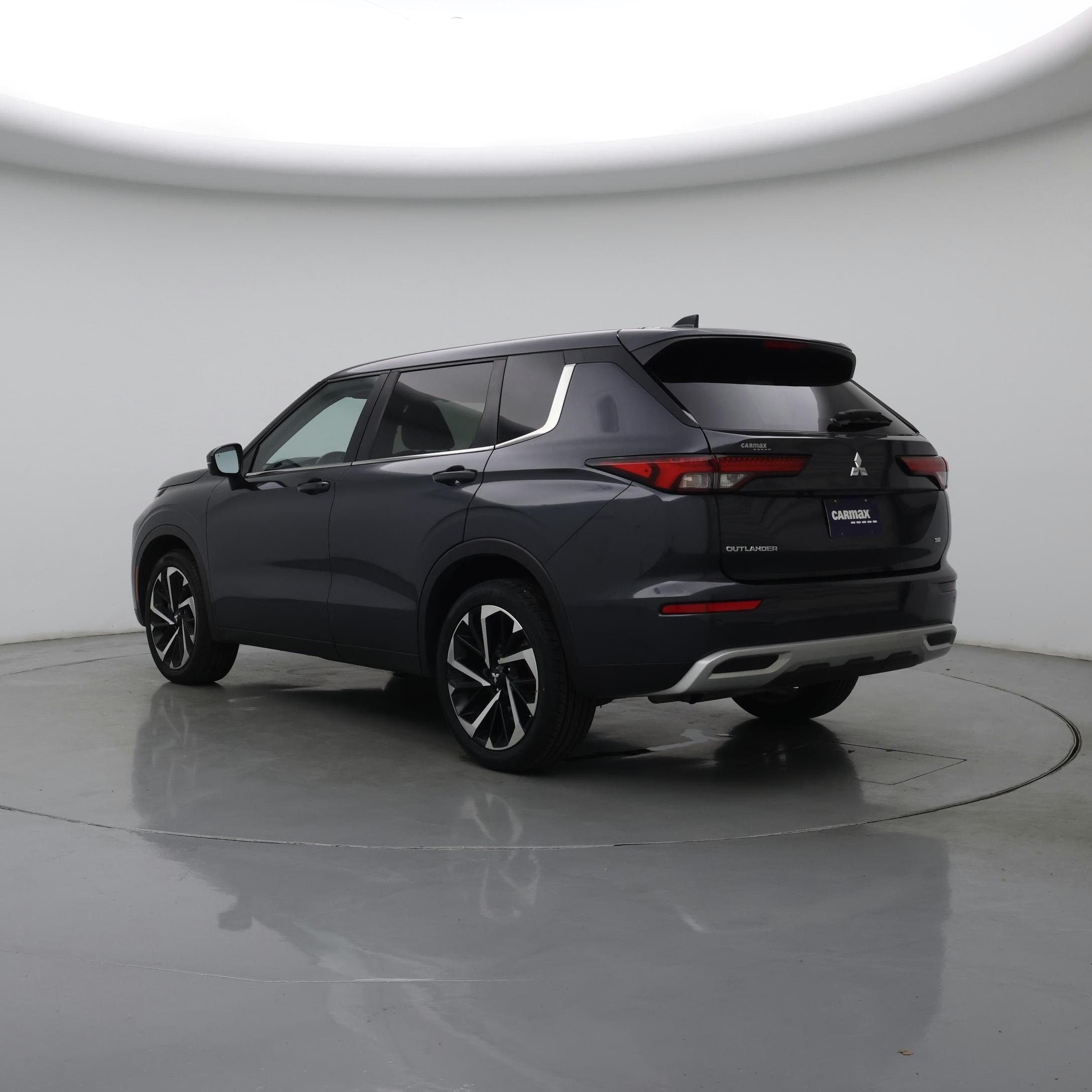Thumbnail: 2024 Mitsubishi Outlander - 2
