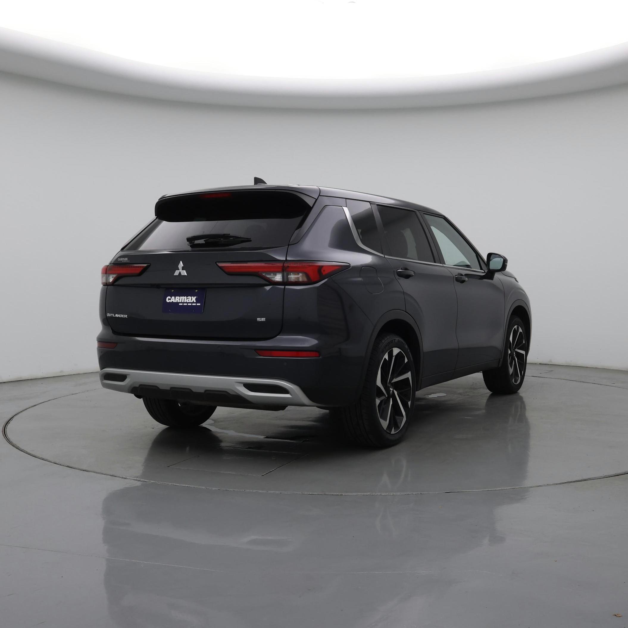 Thumbnail: 2024 Mitsubishi Outlander - 8