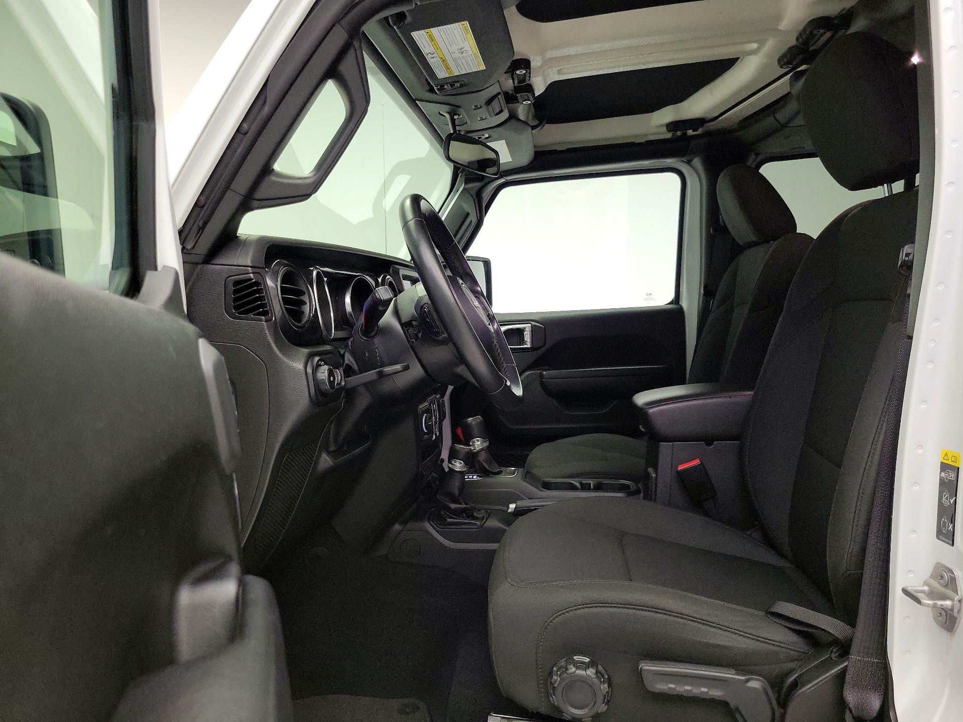 Thumbnail: 2022 Jeep Wrangler - 11