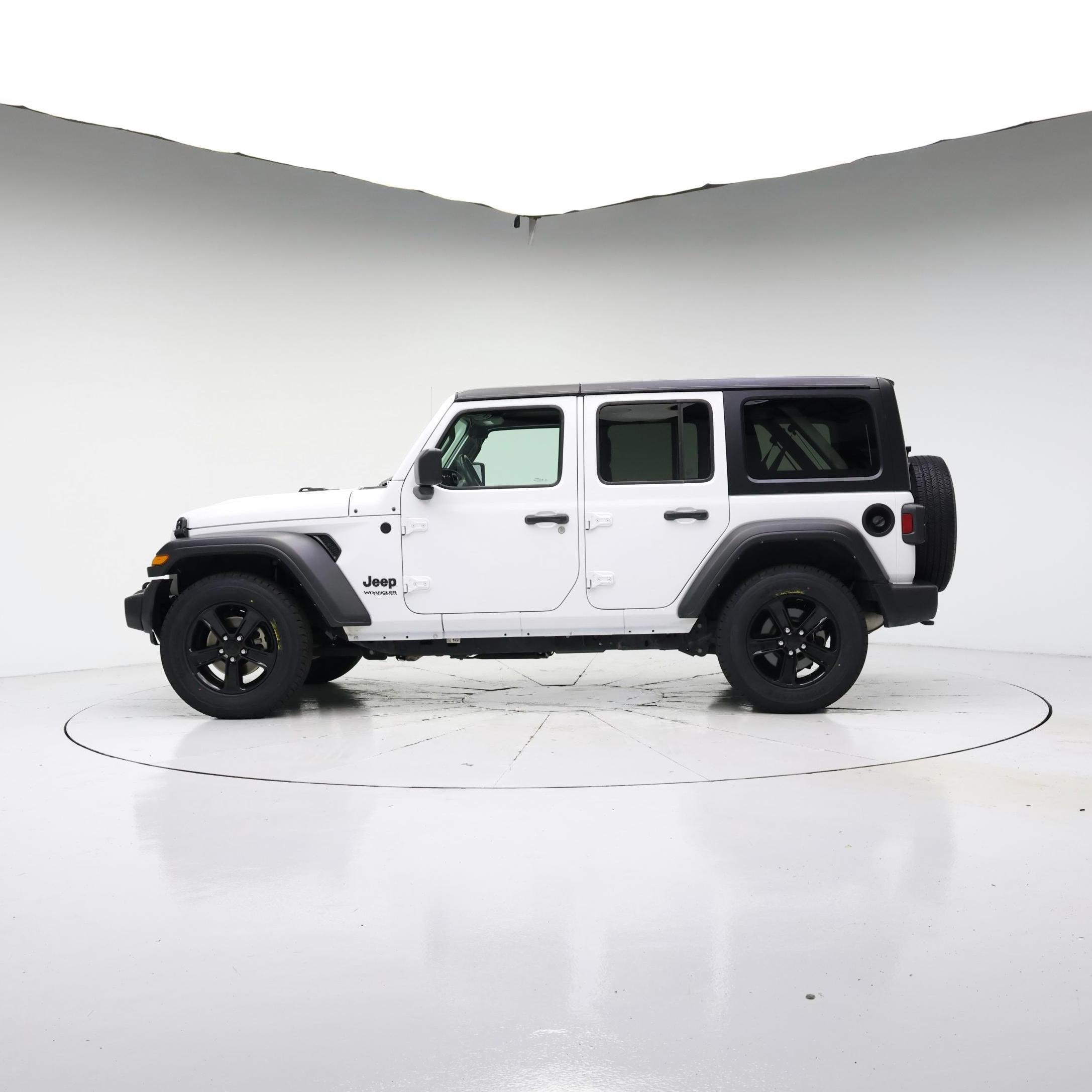 Thumbnail: 2022 Jeep Wrangler - 3