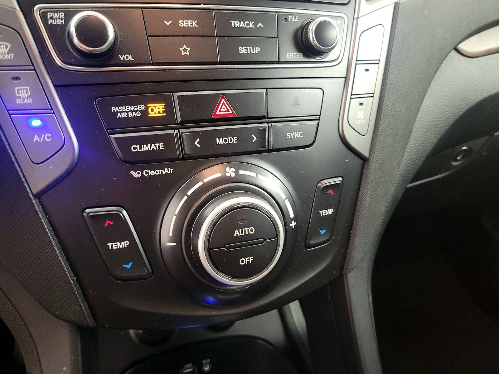 2019 Hyundai Santa Fe Limited Ultimate - Photo 18