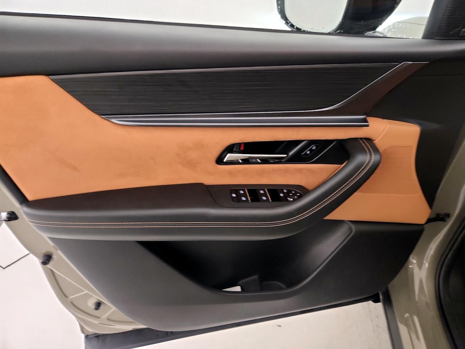 2025 Mazda CX-70 Premium Plus Package - Photo 13