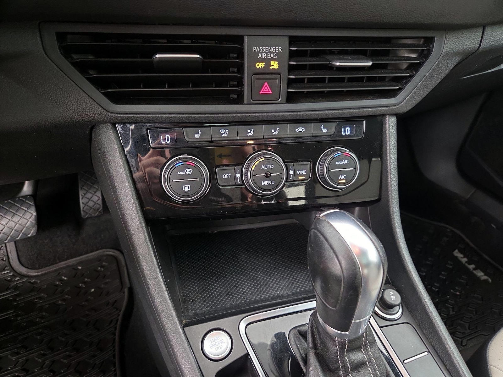 2019 Volkswagen Jetta R-Line - Photo 17