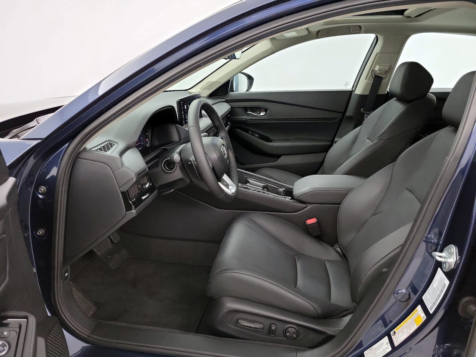 2025 Honda Accord Hybrid Touring - Photo 12