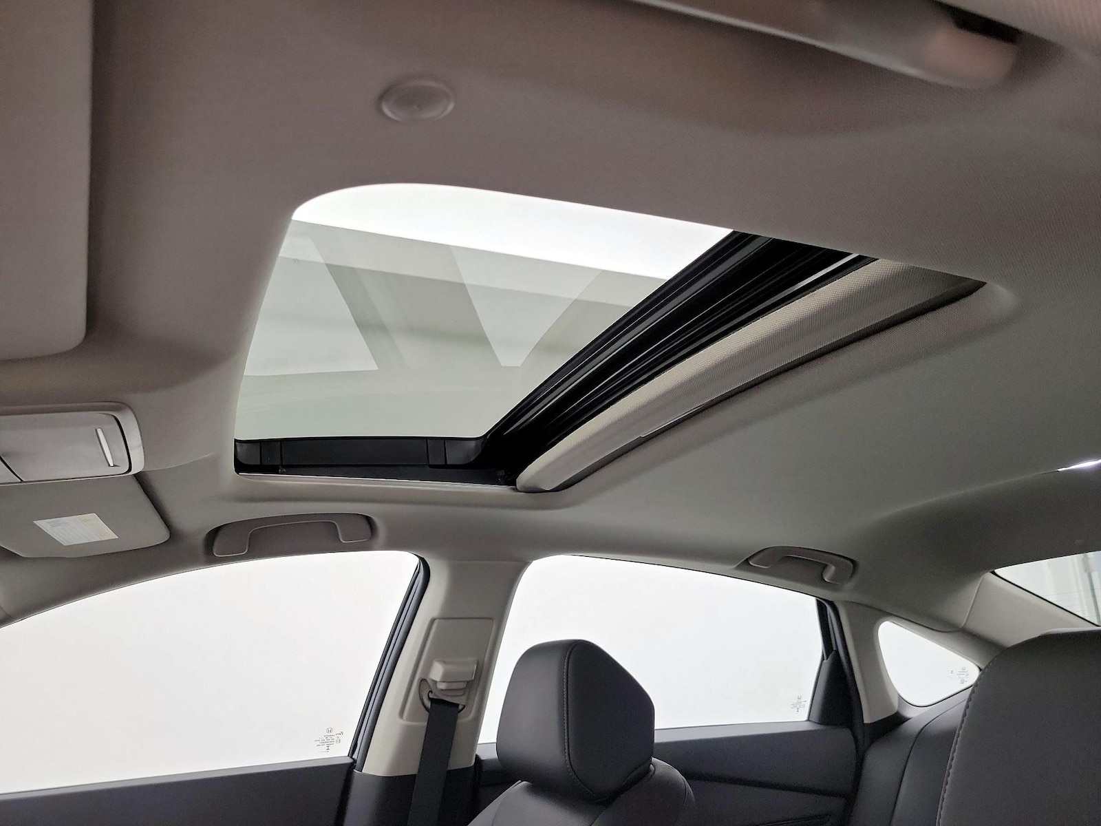 2025 Honda Accord Hybrid Touring - Photo 19