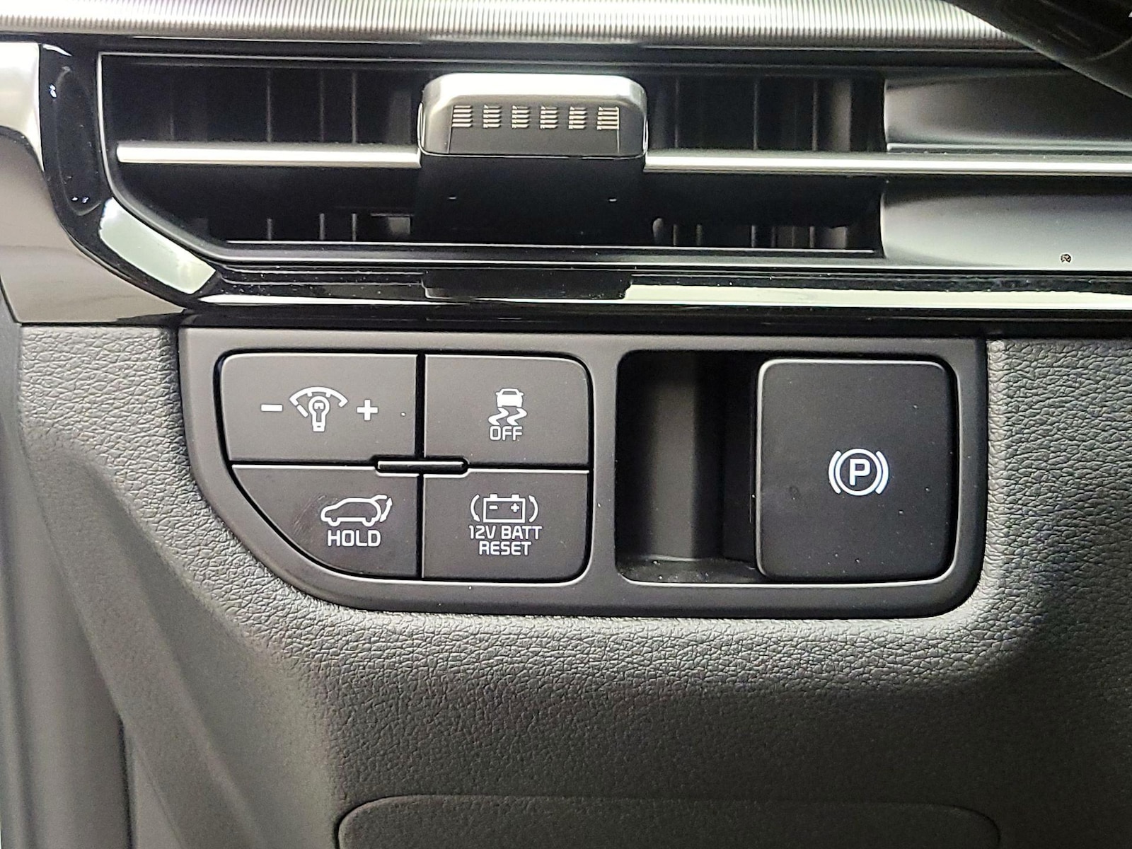 2026 Kia Sportage SX Prestige Hybrid - Photo 14