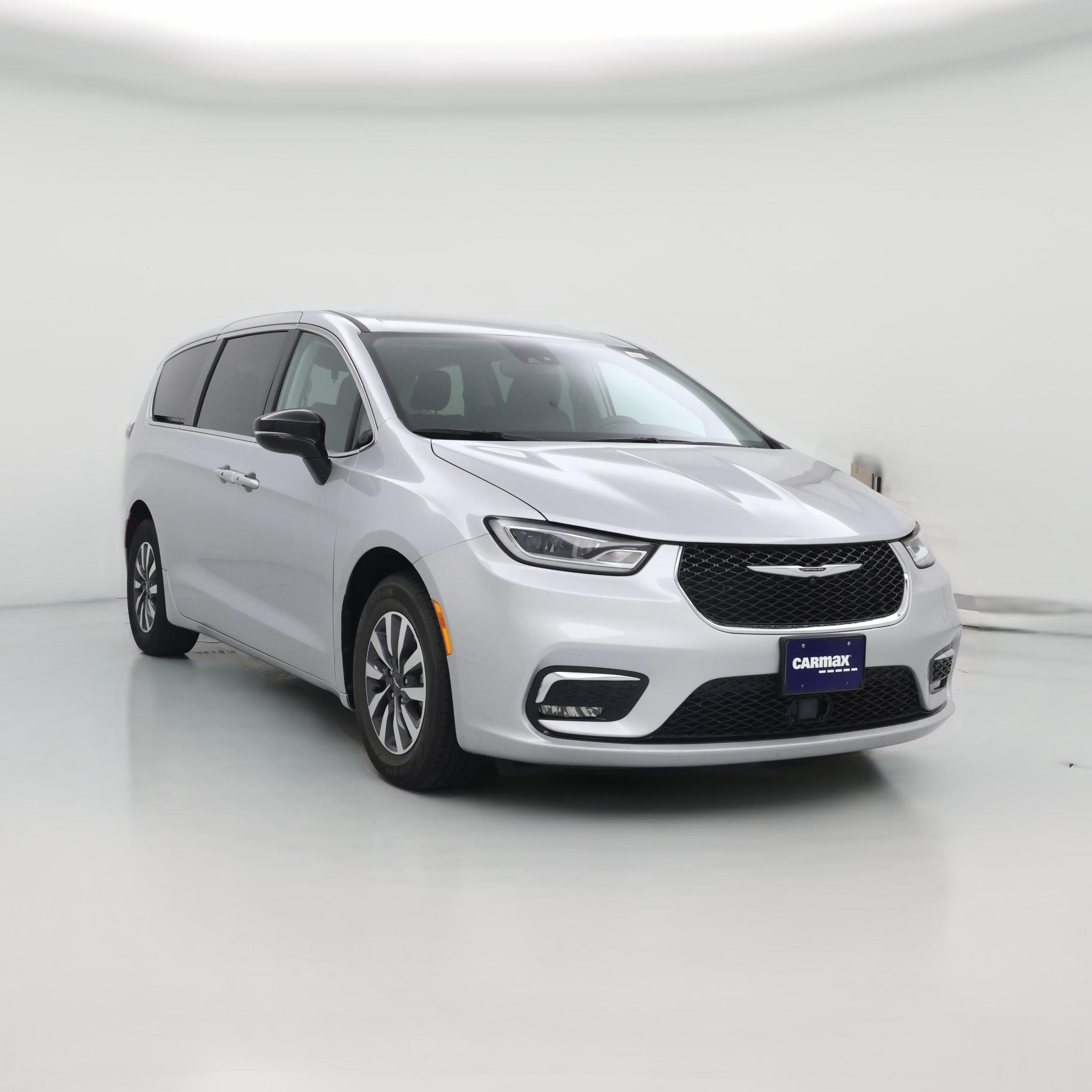 Thumbnail: 2024 Chrysler Pacifica - 1