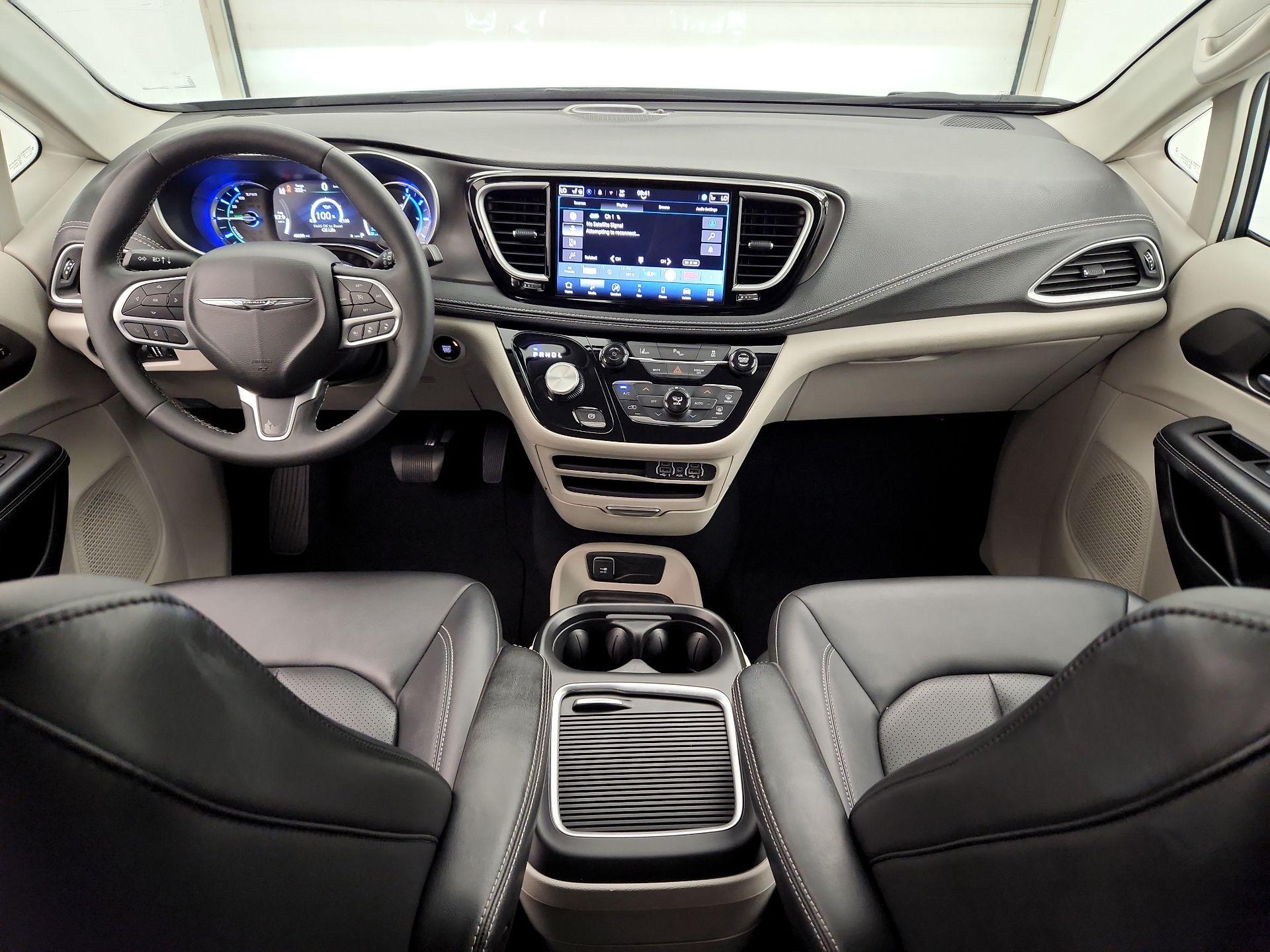 Thumbnail: 2024 Chrysler Pacifica - 9