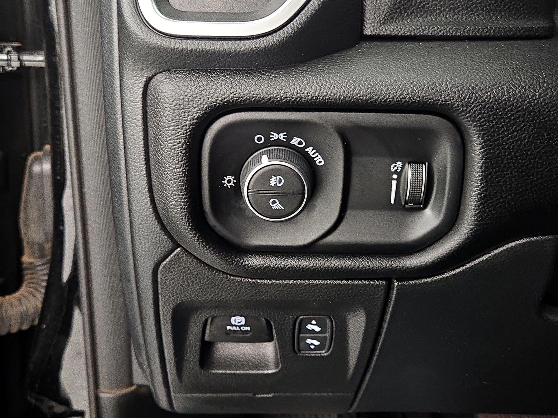 Thumbnail: 2025 RAM 1500 - 13