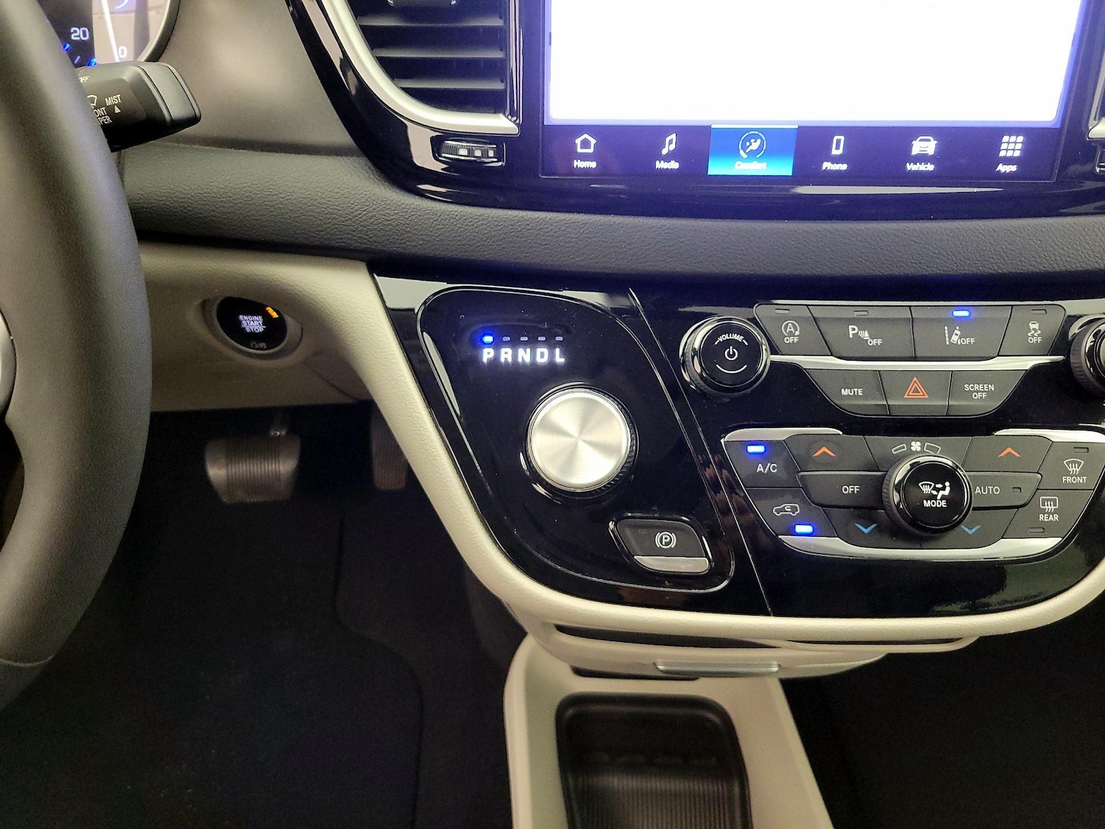 2024 Chrysler Pacifica Touring L - Photo 18