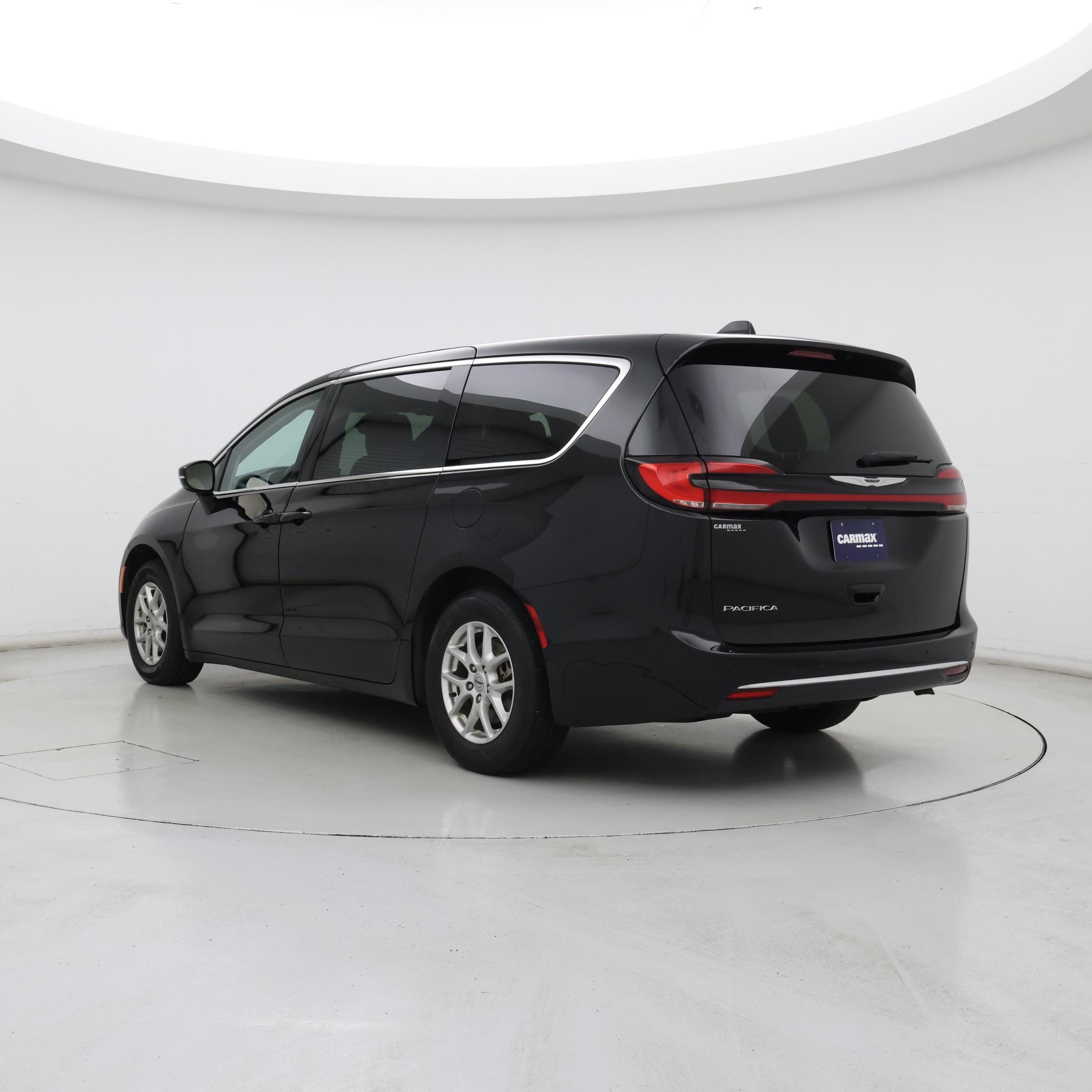 Thumbnail: 2024 Chrysler Pacifica - 2
