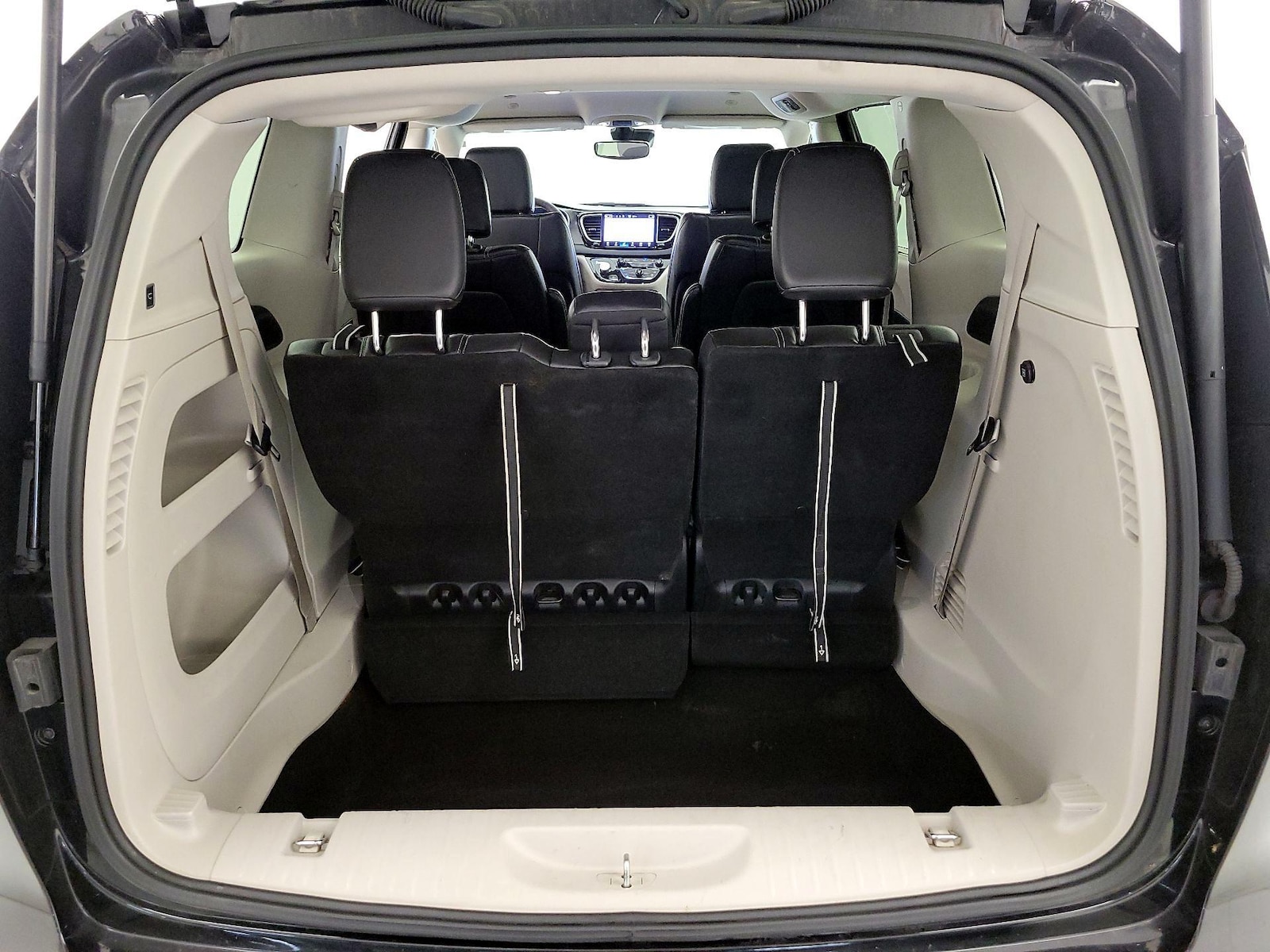 2024 Chrysler Pacifica Touring L - Photo 22