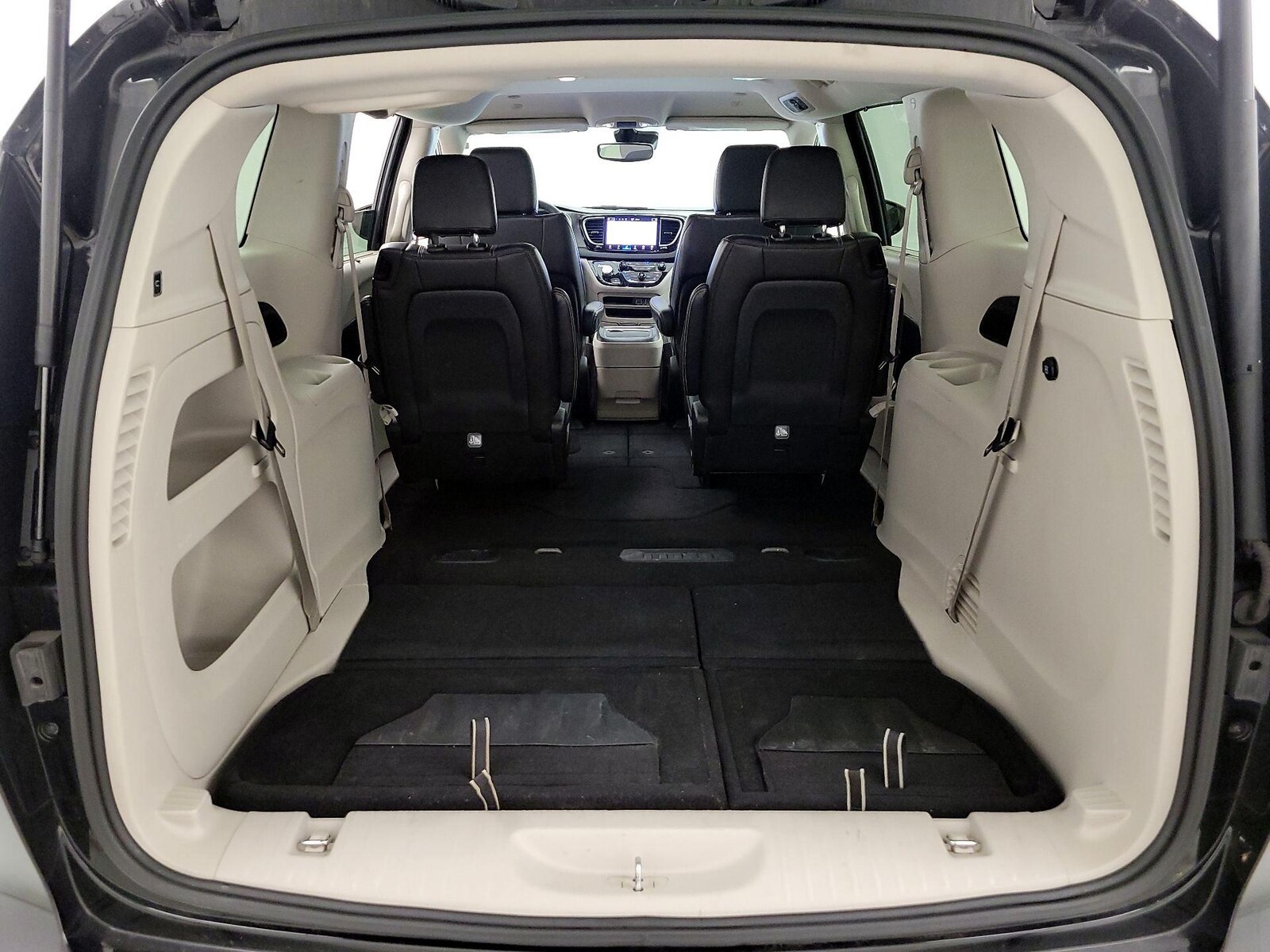 2024 Chrysler Pacifica Touring L - Photo 23