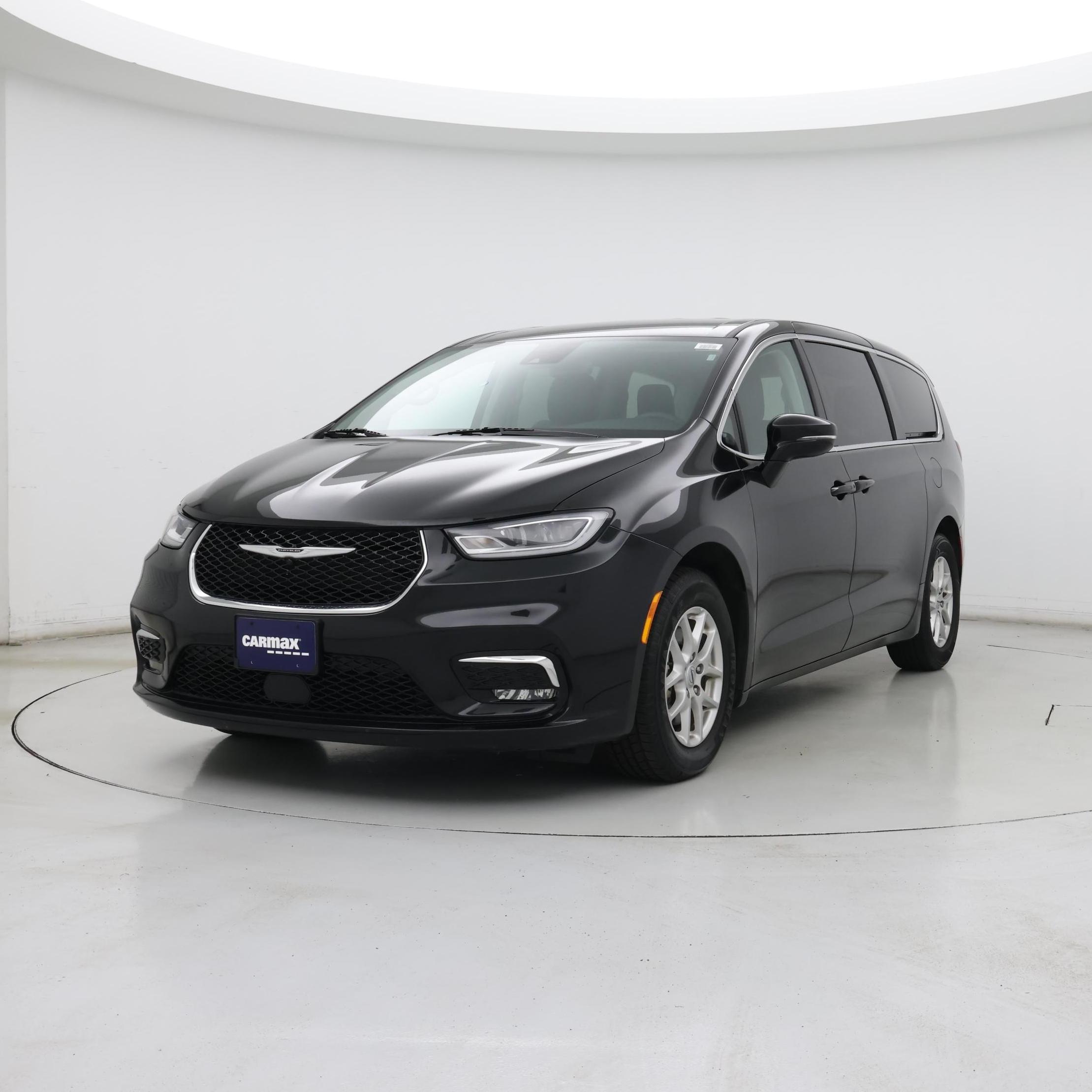 Thumbnail: 2024 Chrysler Pacifica - 4