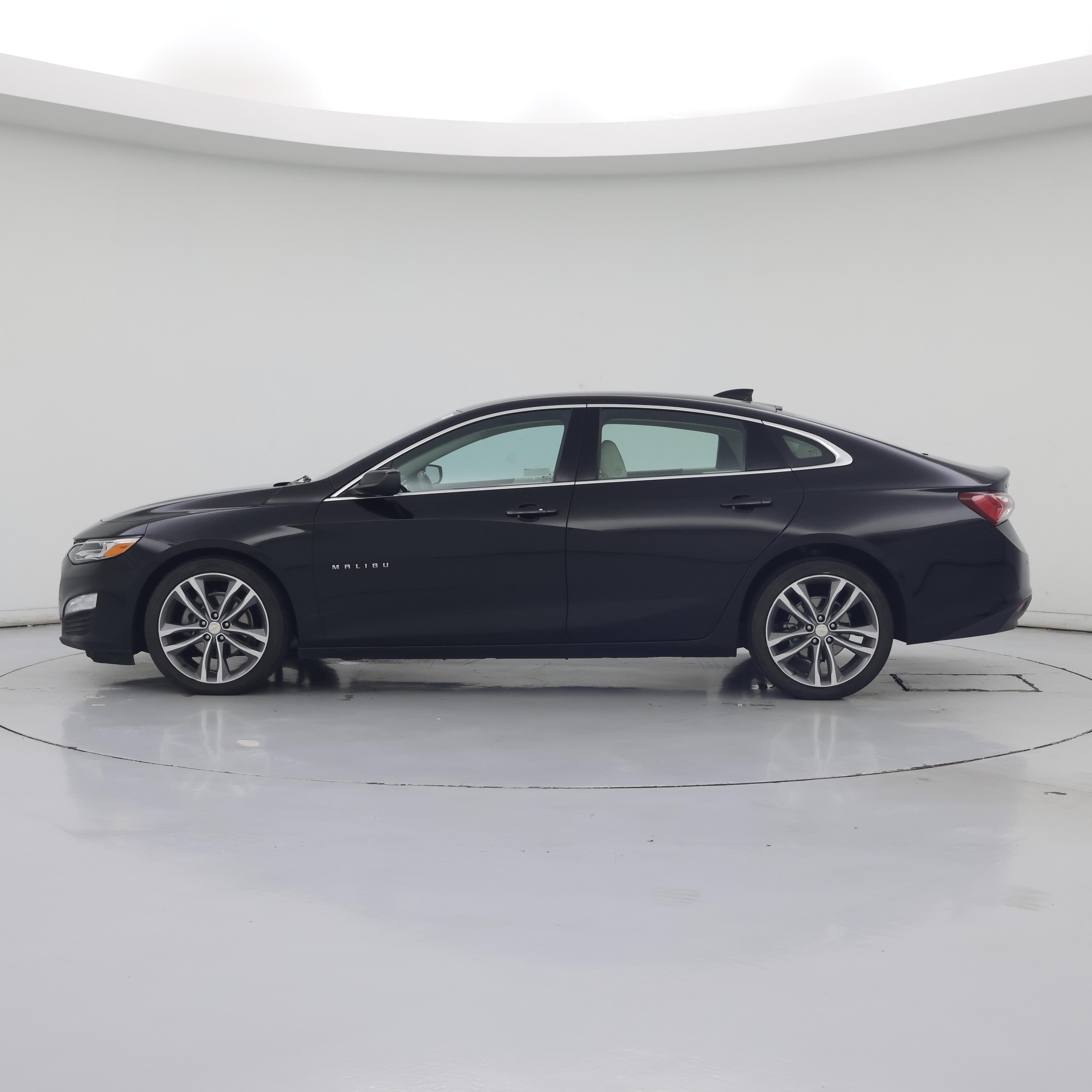 Thumbnail: 2024 Chevrolet Malibu - 3