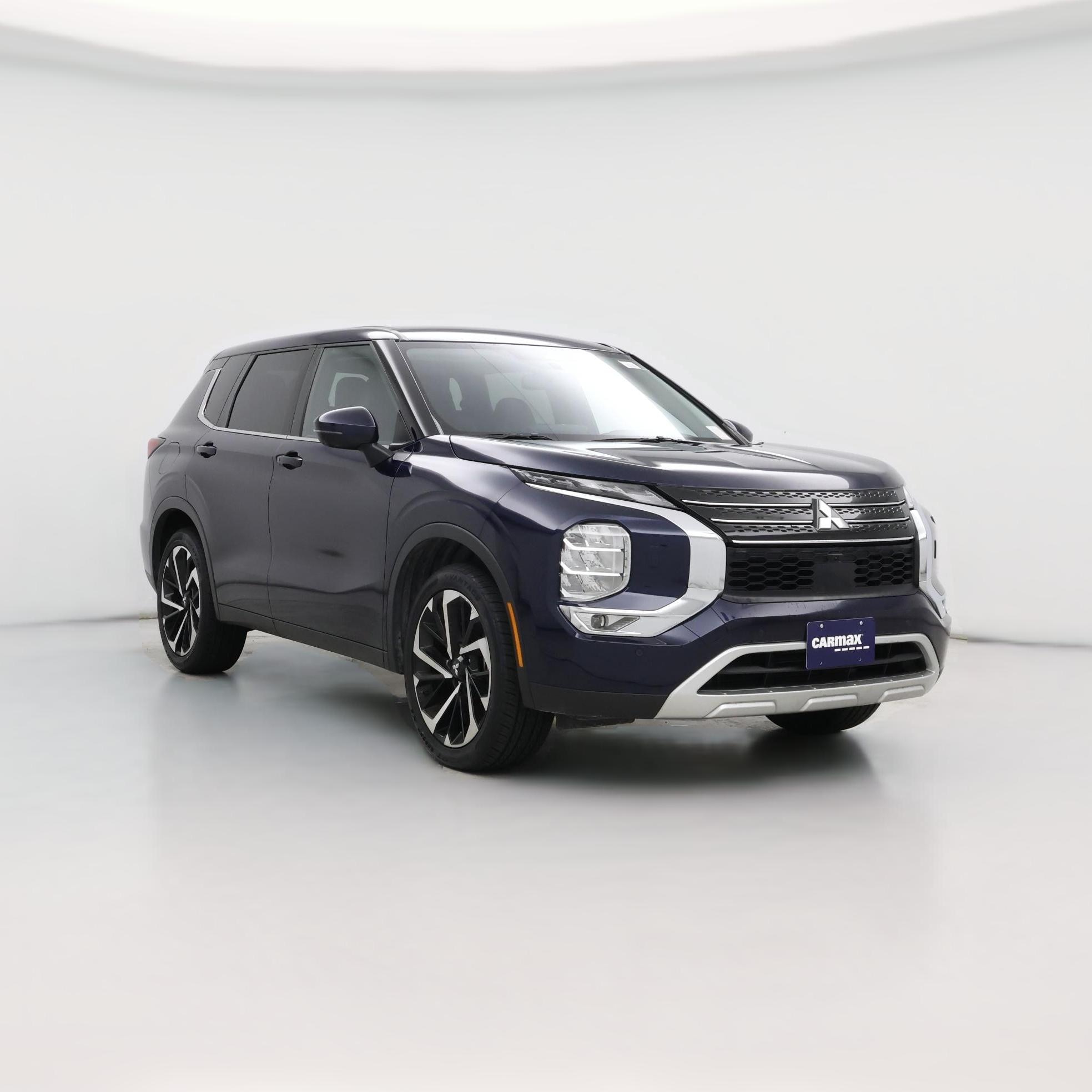 Thumbnail: 2024 Mitsubishi Outlander - 1