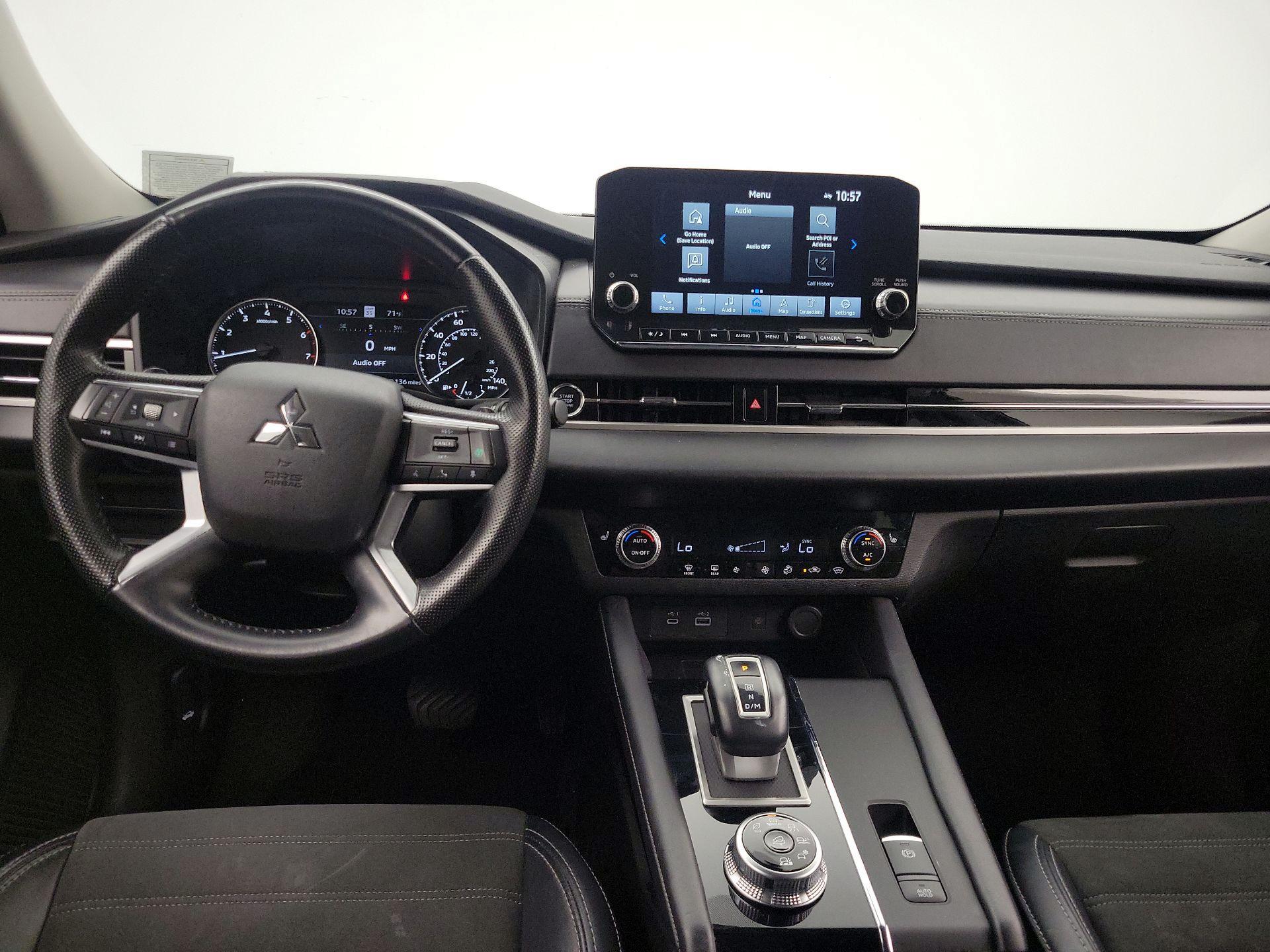 Thumbnail: 2024 Mitsubishi Outlander - 9