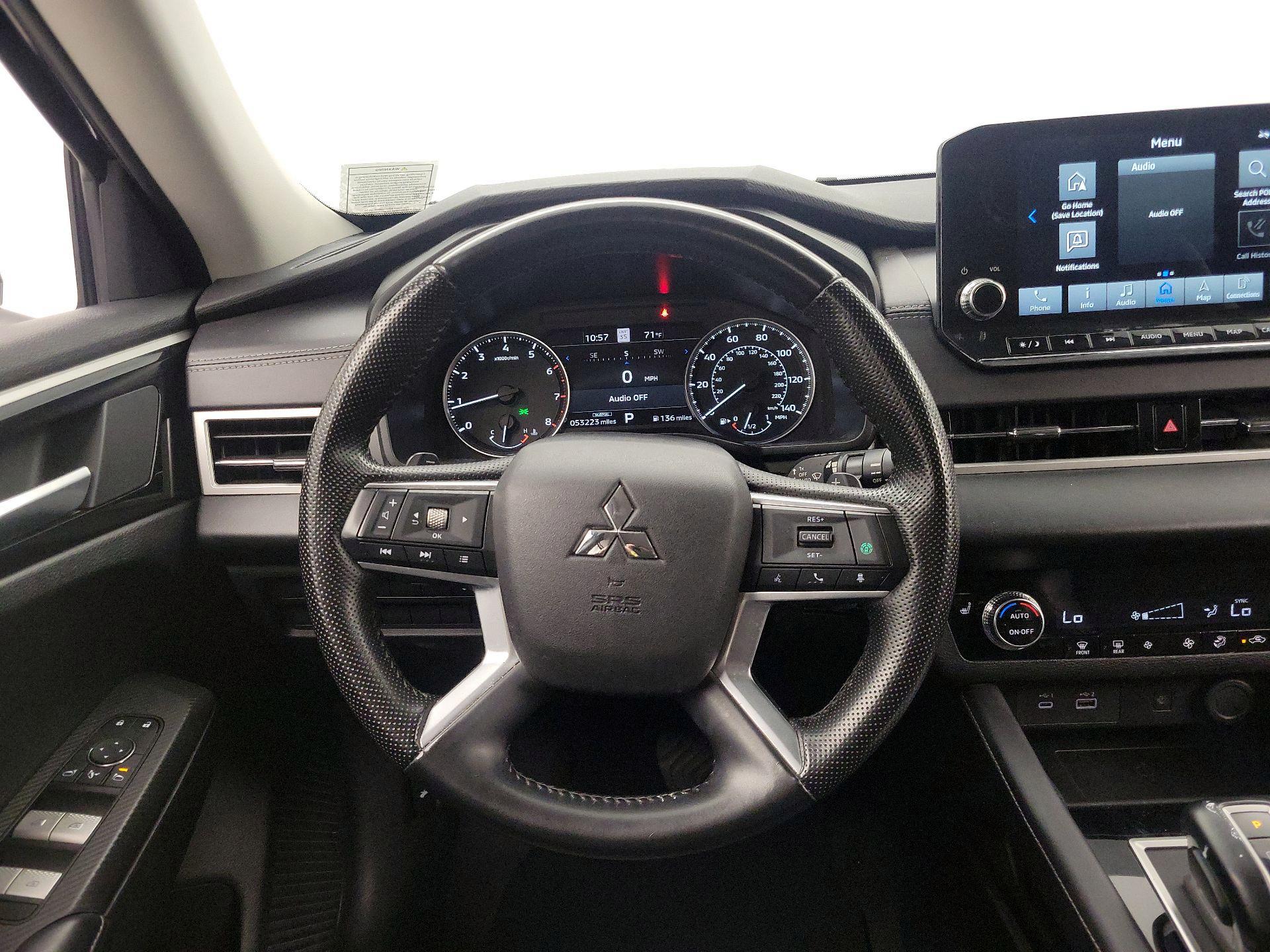 Thumbnail: 2024 Mitsubishi Outlander - 10