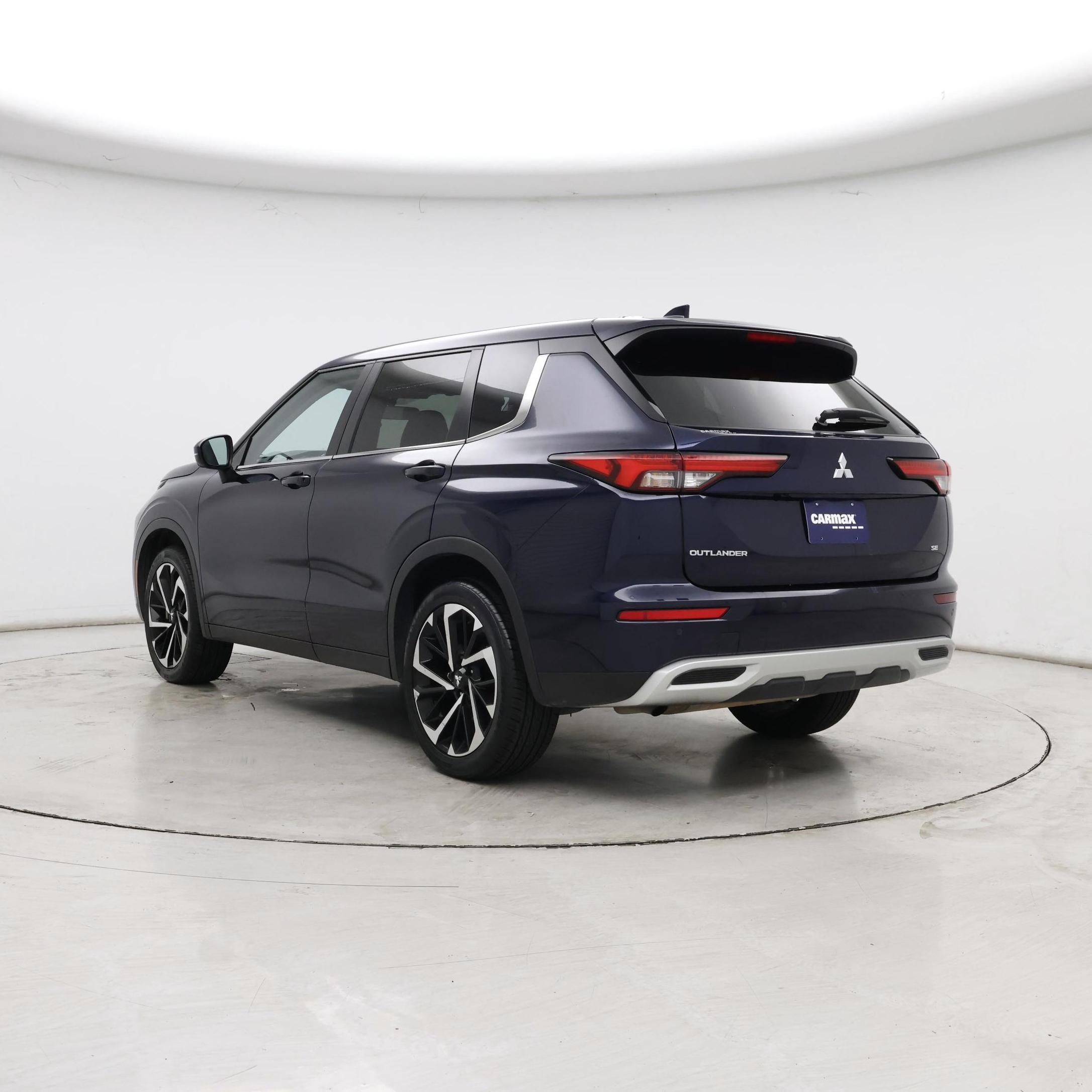 Thumbnail: 2024 Mitsubishi Outlander - 2
